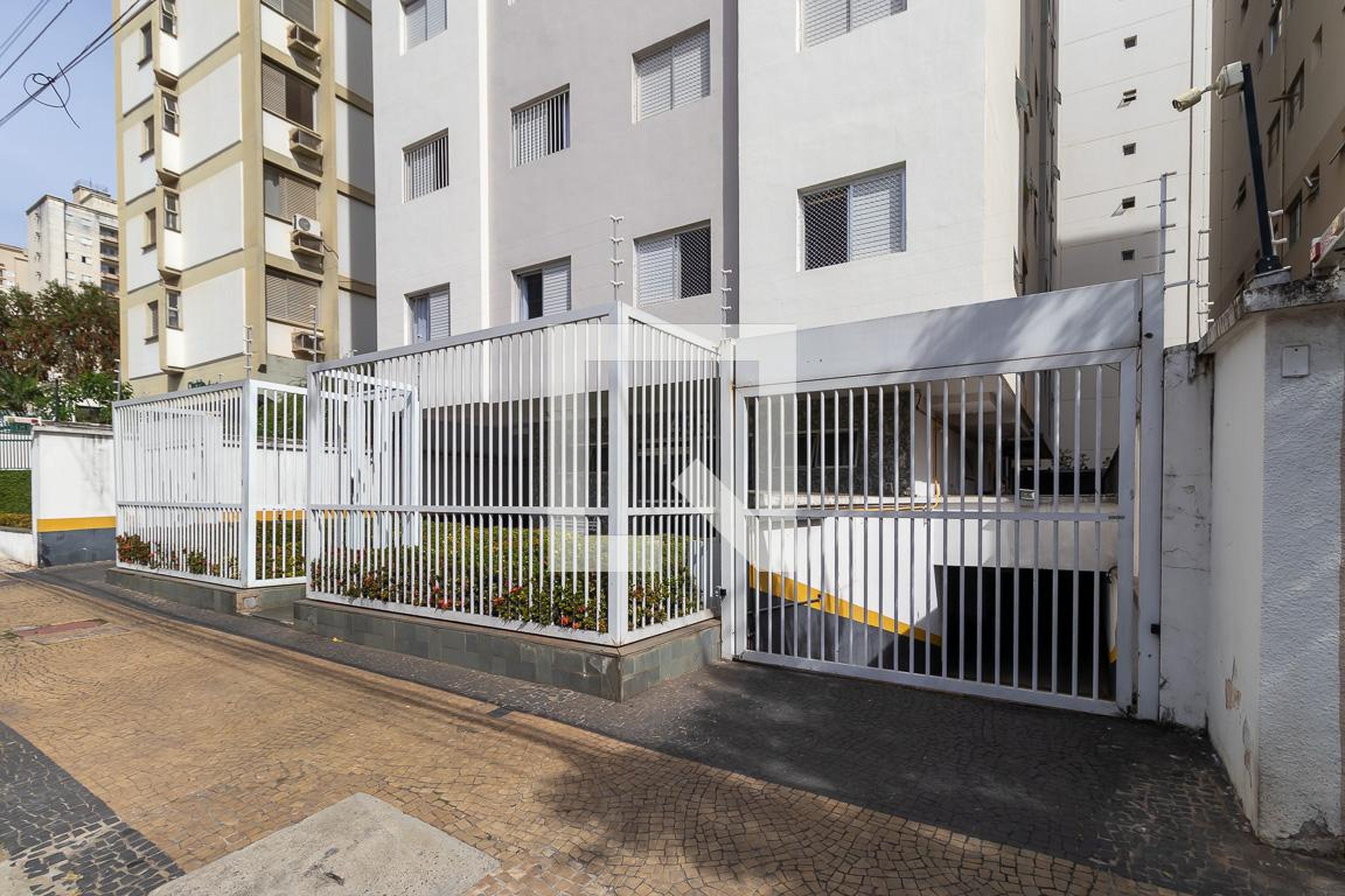 Fachada Condomínio Guaira