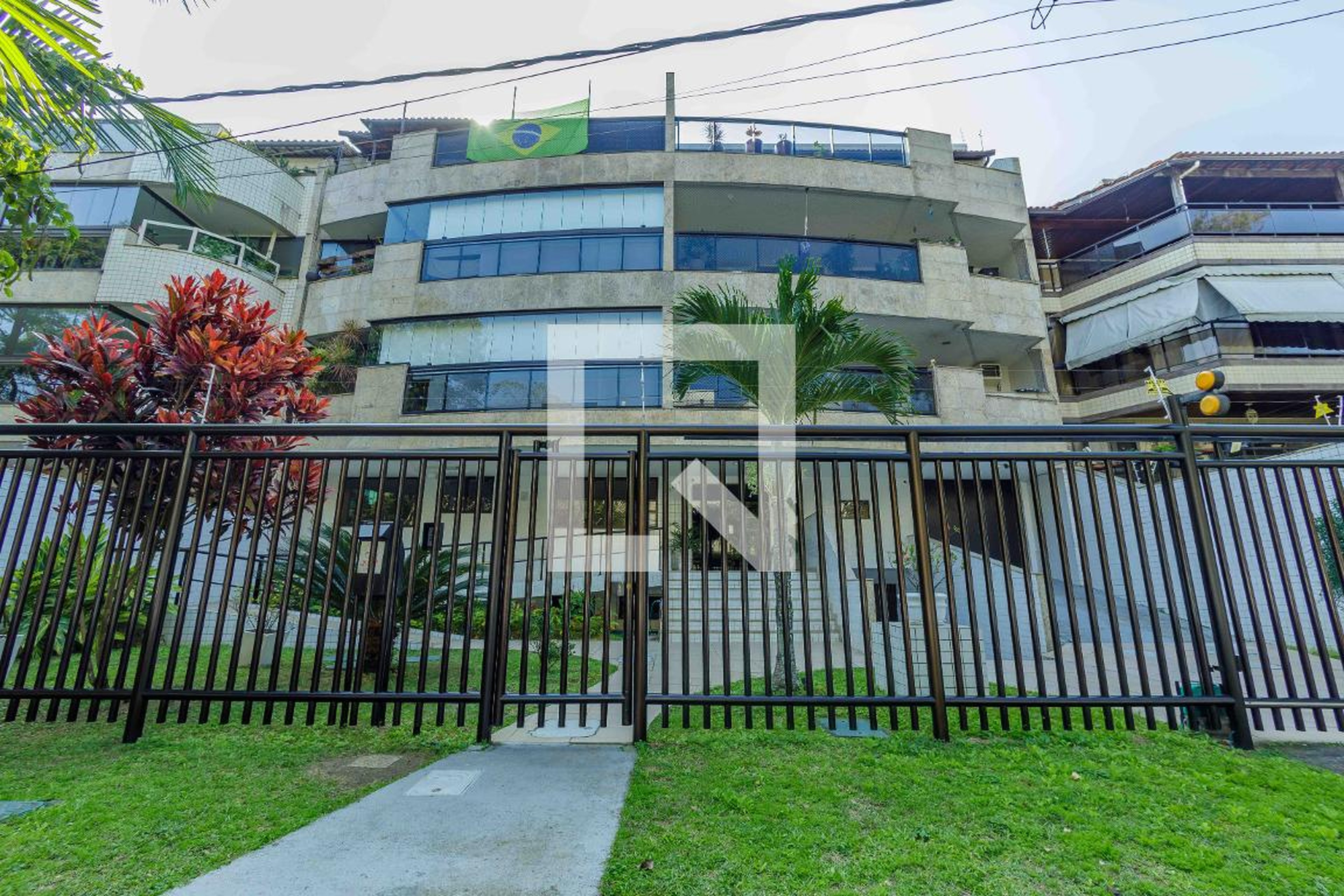 Fachada Condomínio Artur da Silva Pereira