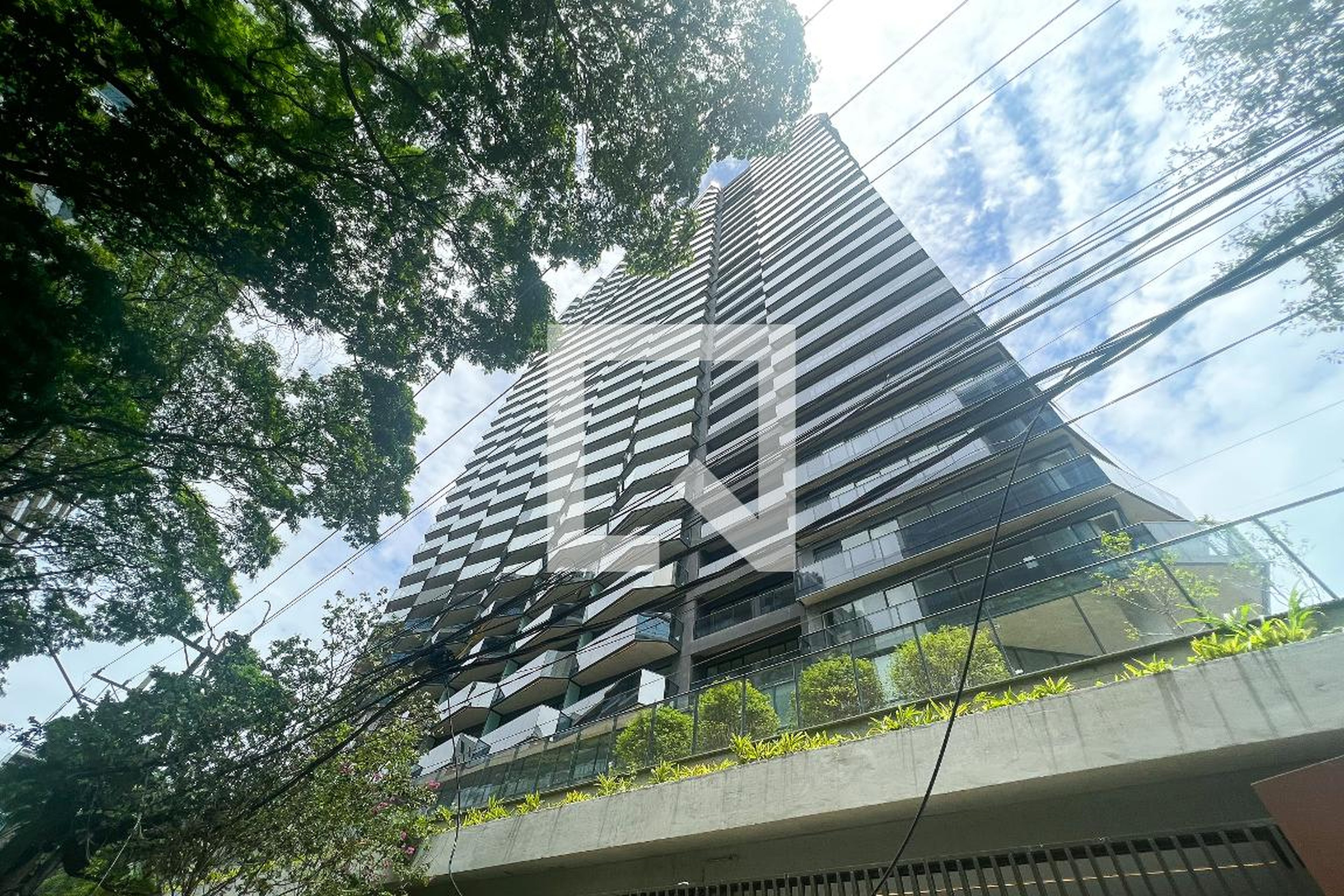 Fachada Condomínio em Rua Chilon 184, 413