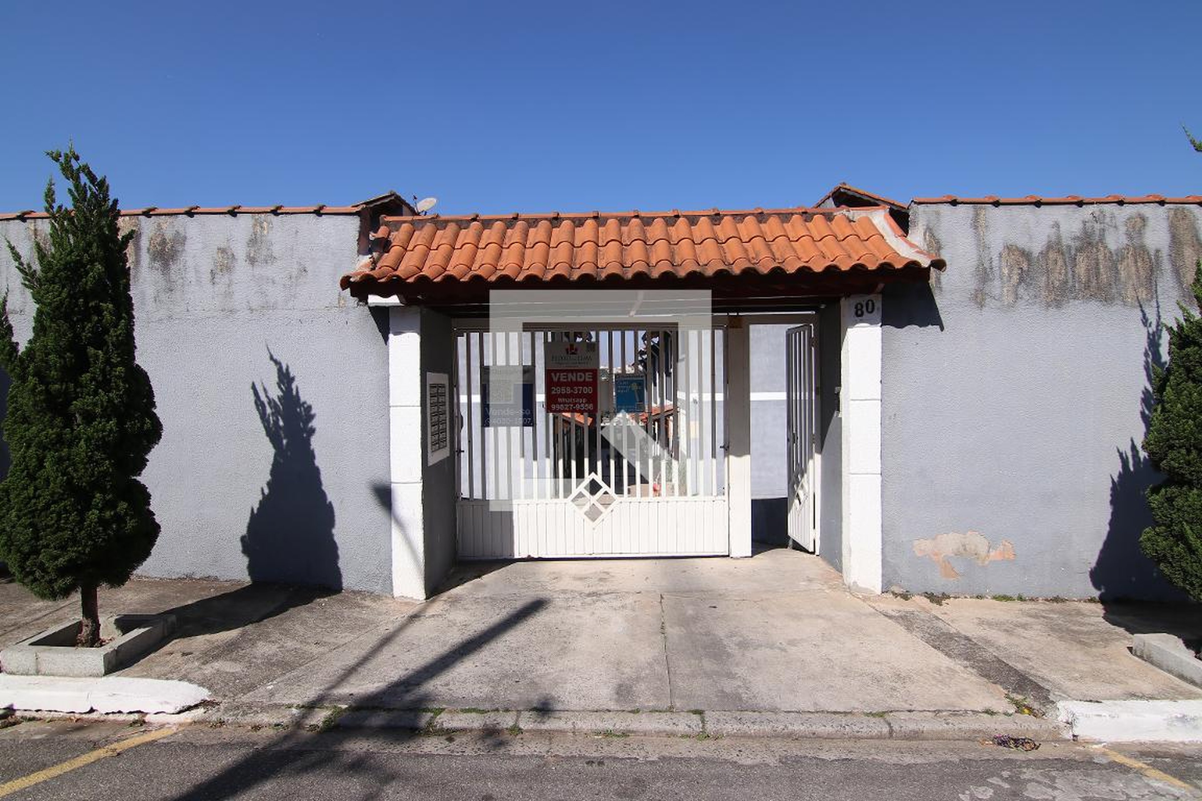 Fachada do Condomínio Condomínio Campo do Meio