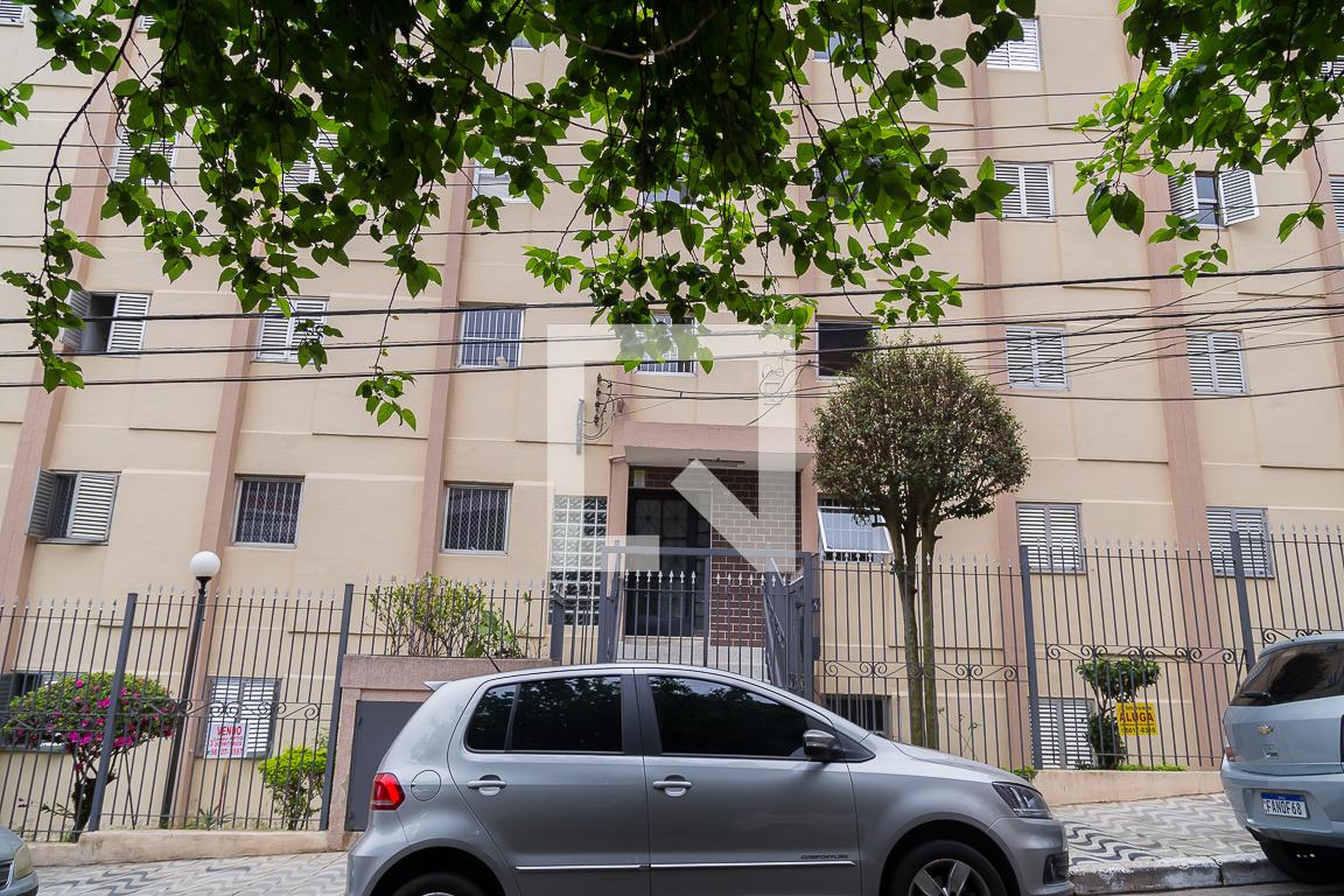 Fachada Condomínio em Rua Tenente Ubirajara Monory, 63