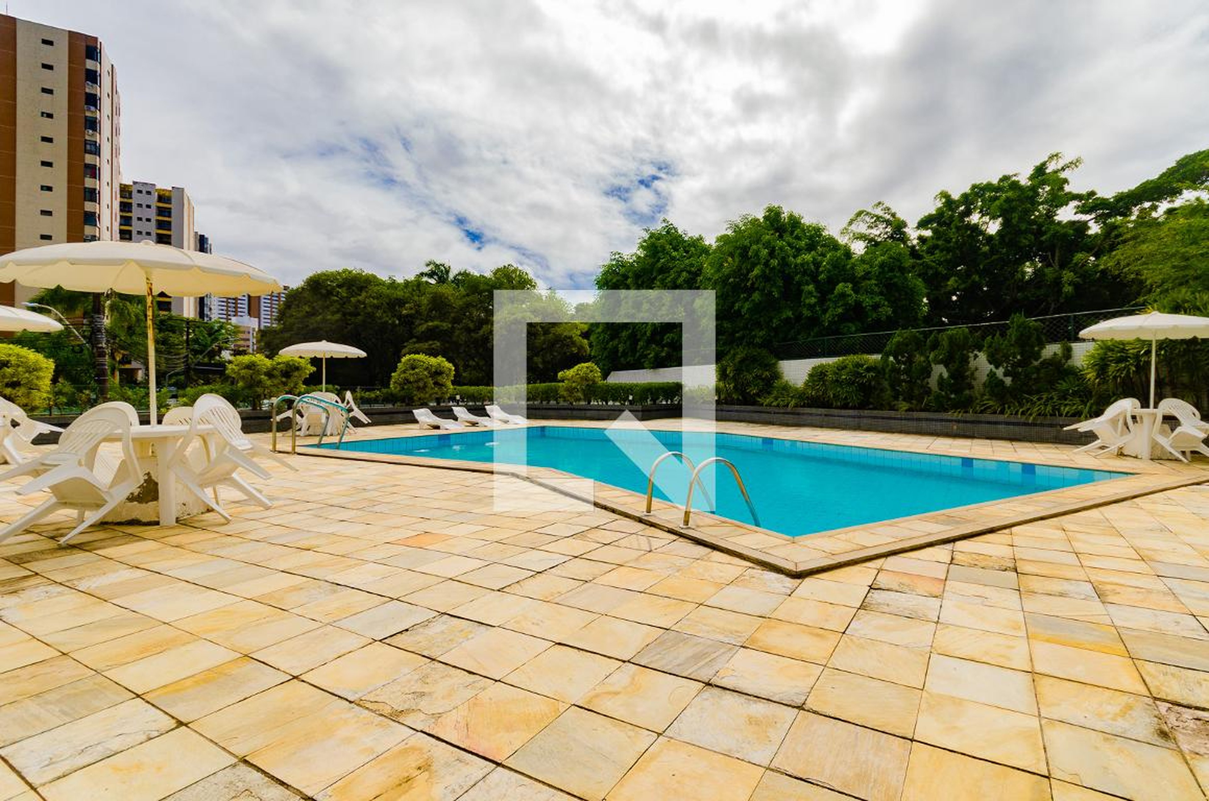 Piscina - Edifício Mansão Flamartino