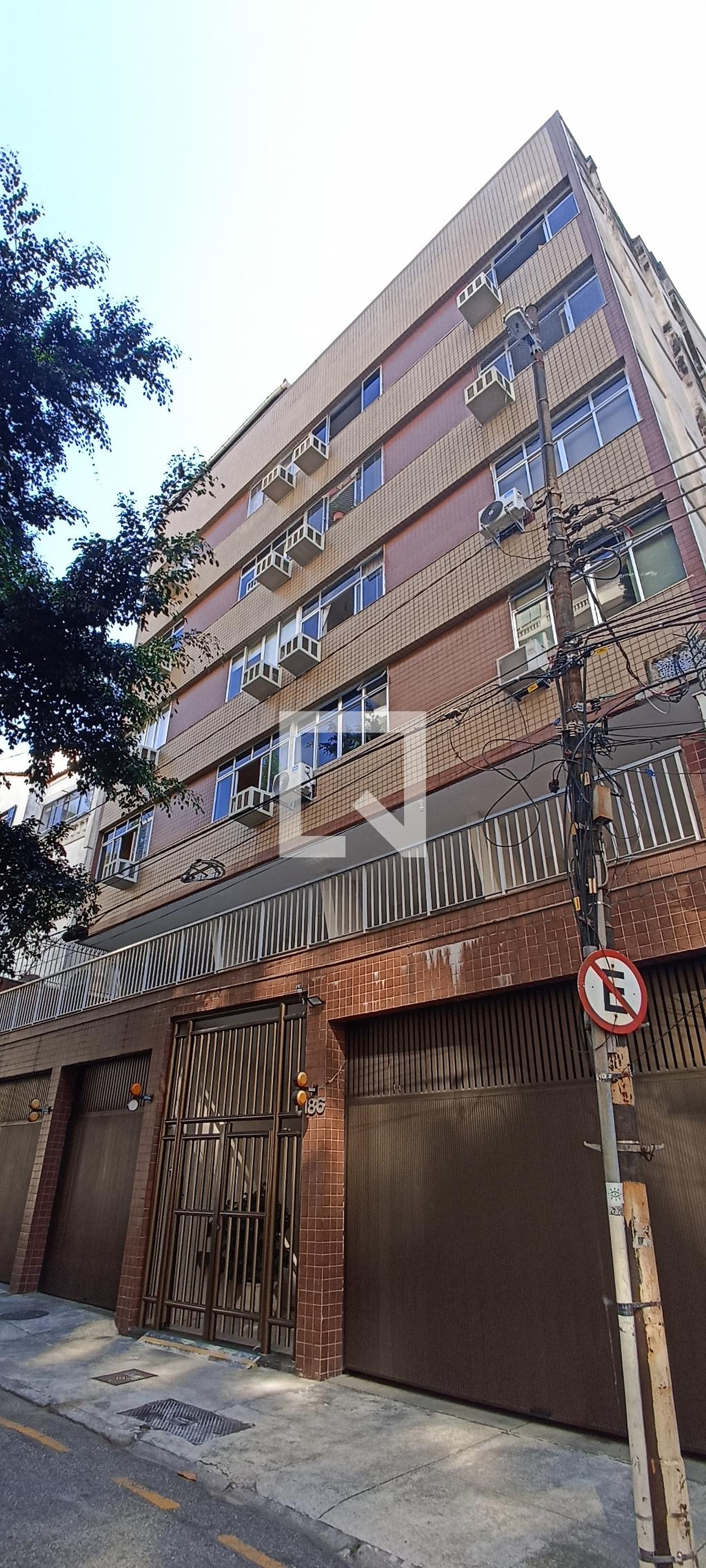 Fachada Condomínio Professor Ortiz Monteiro