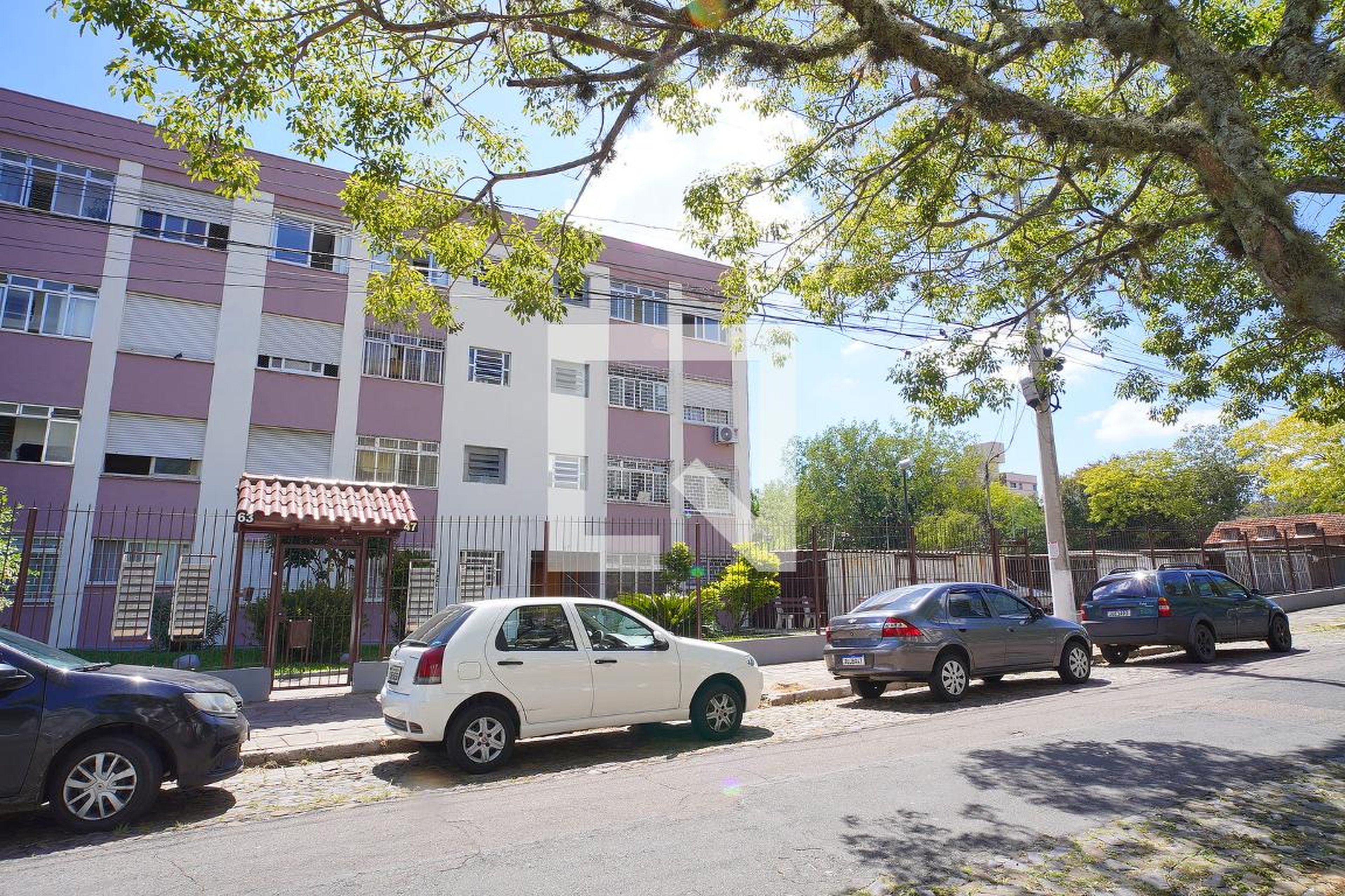 Fachada Condomínio em Rua Domingos Seguézio, 47