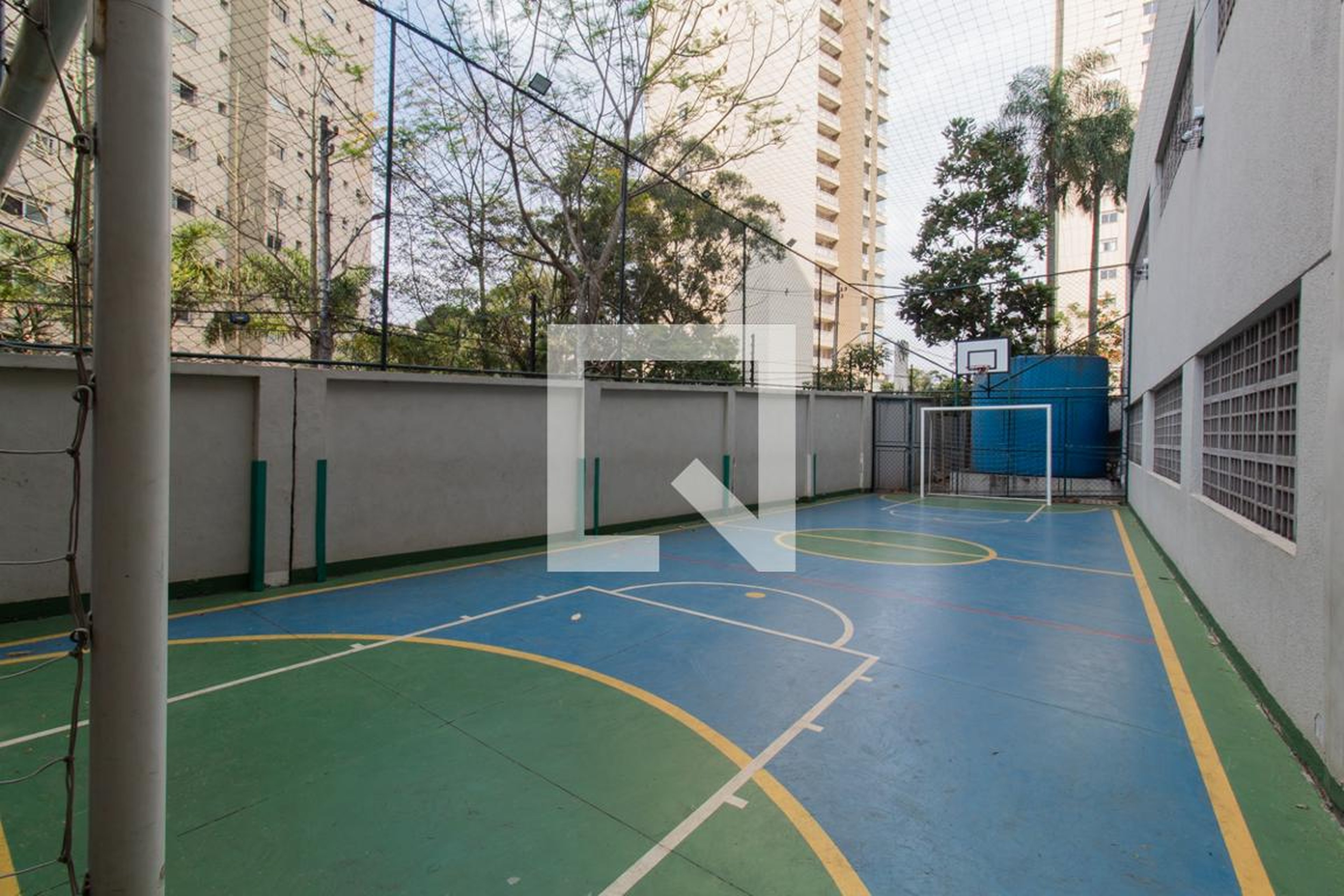 Quadra Esportiva - Chrome