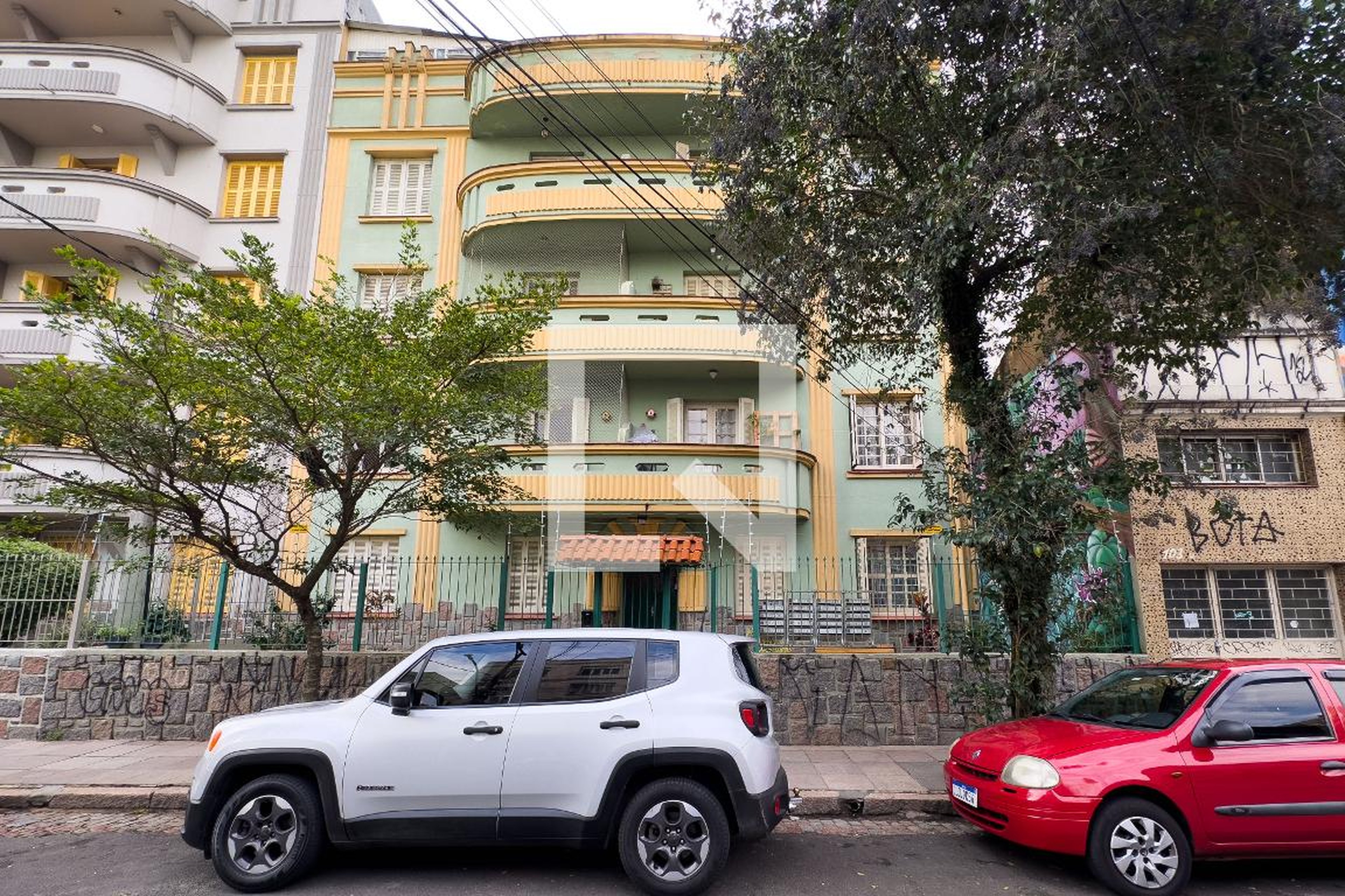 Fachada Condomínio em Rua Alberto Torres, 111