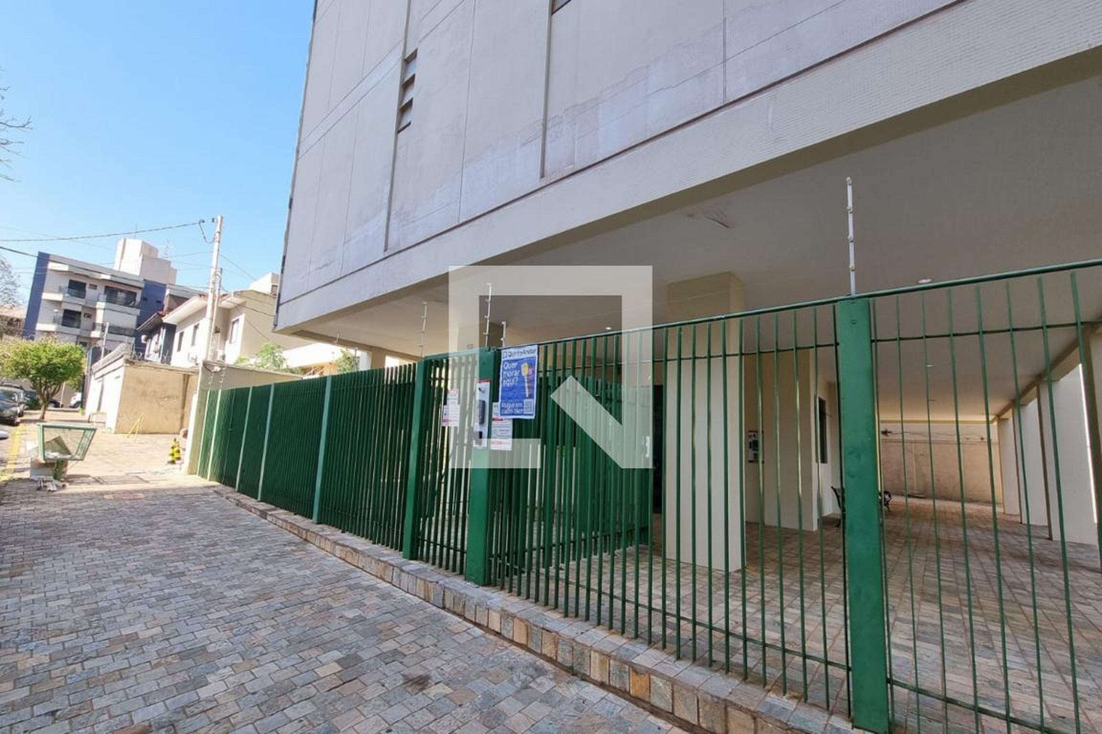 Fachada Condomínio em Rua Doutor Álvaro Costa Couto, 50