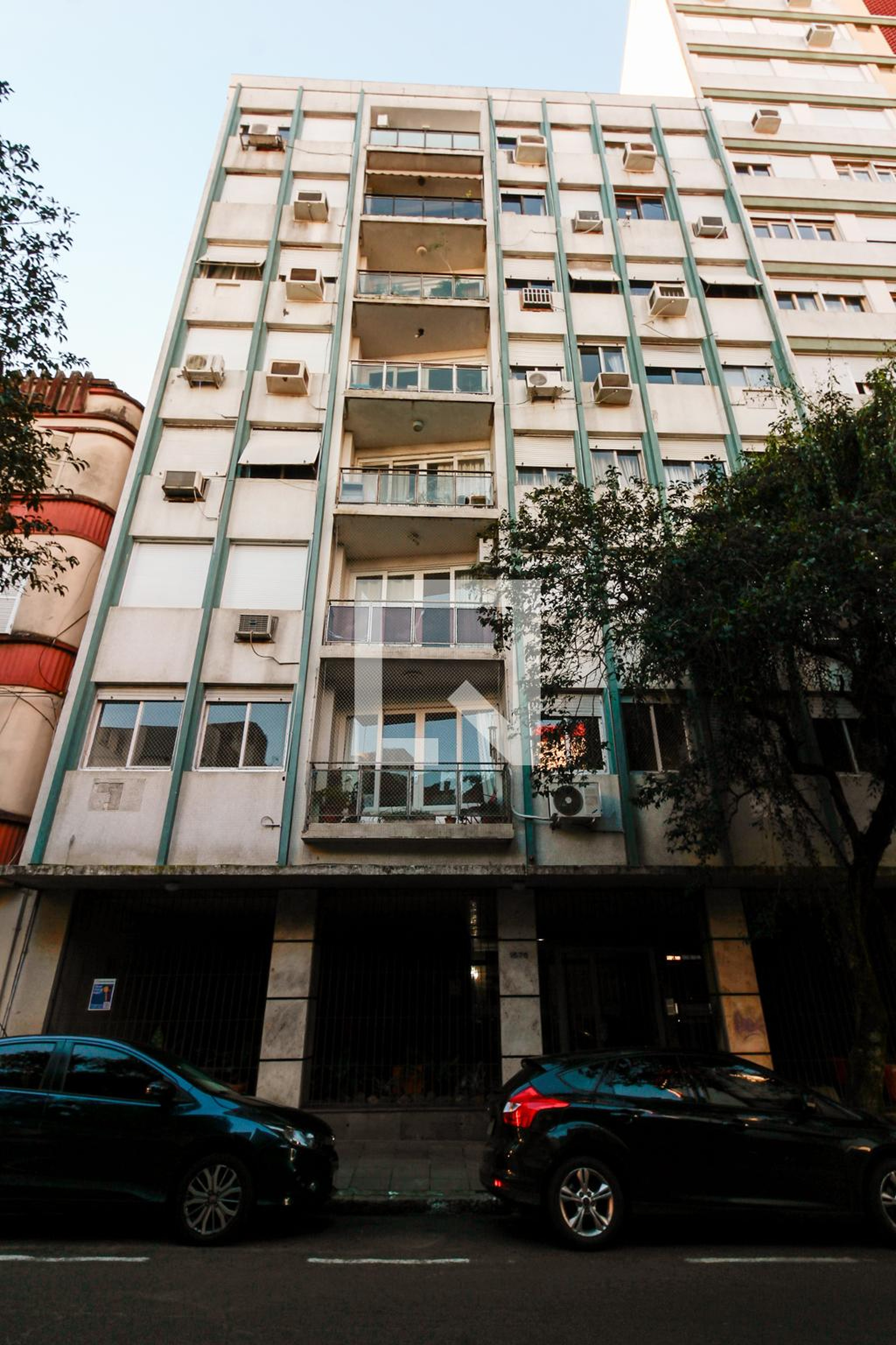 Fachada do Prédio Condomínio Itaroquen