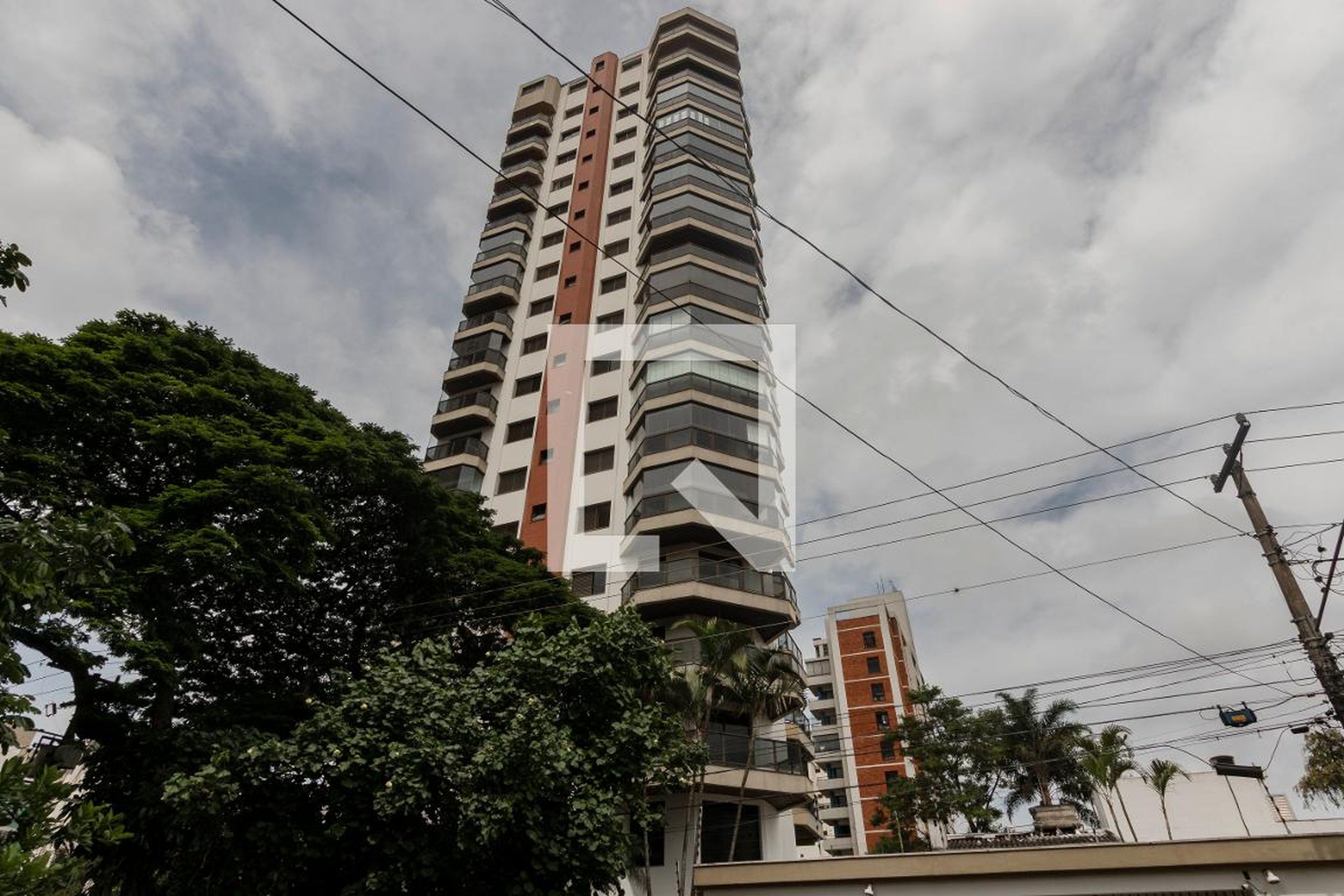 Fachada Edifício Jardim dos Ipês