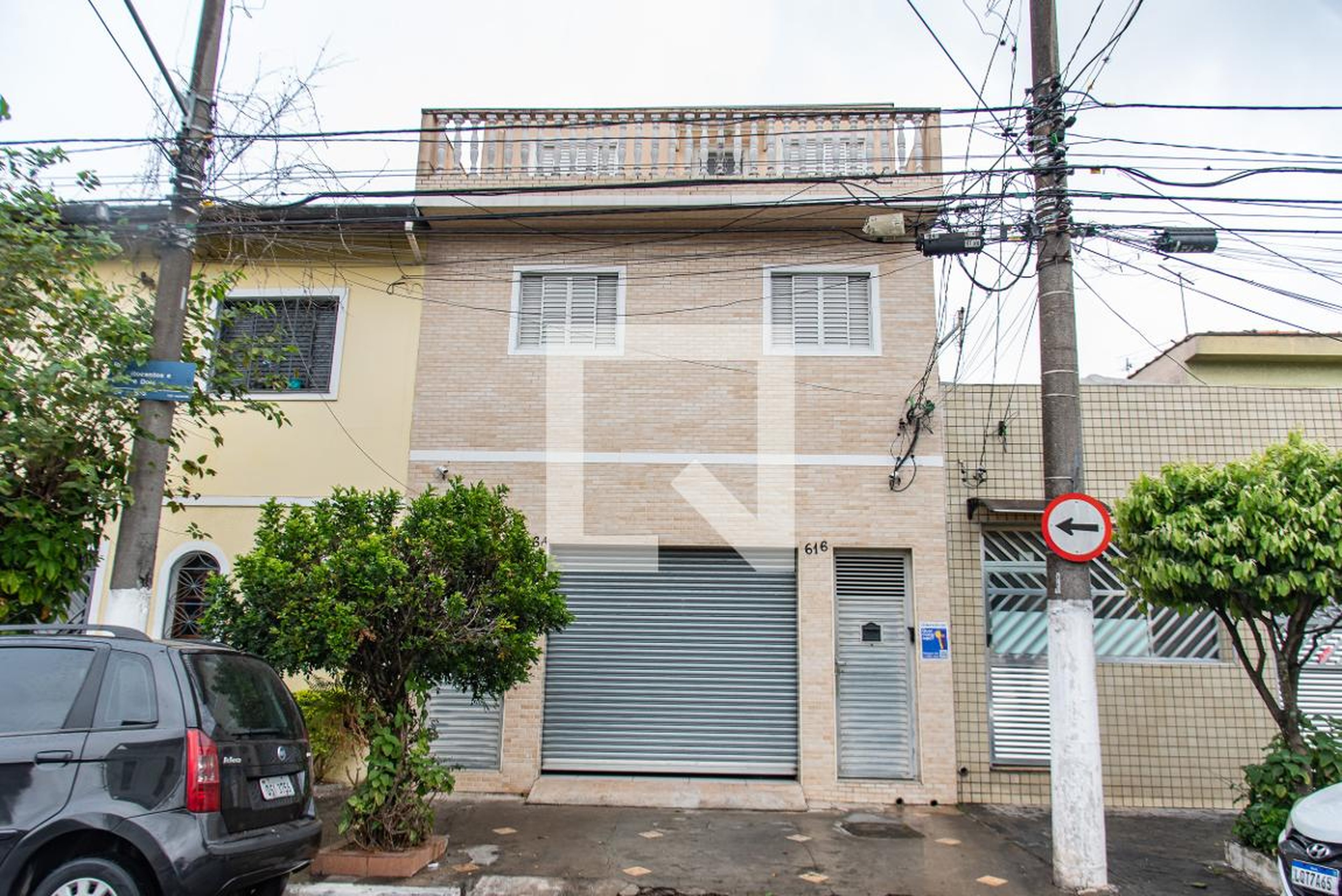 Fachada Condomínio em Rua Mil Oitocentos e Vinte e Dois, 616