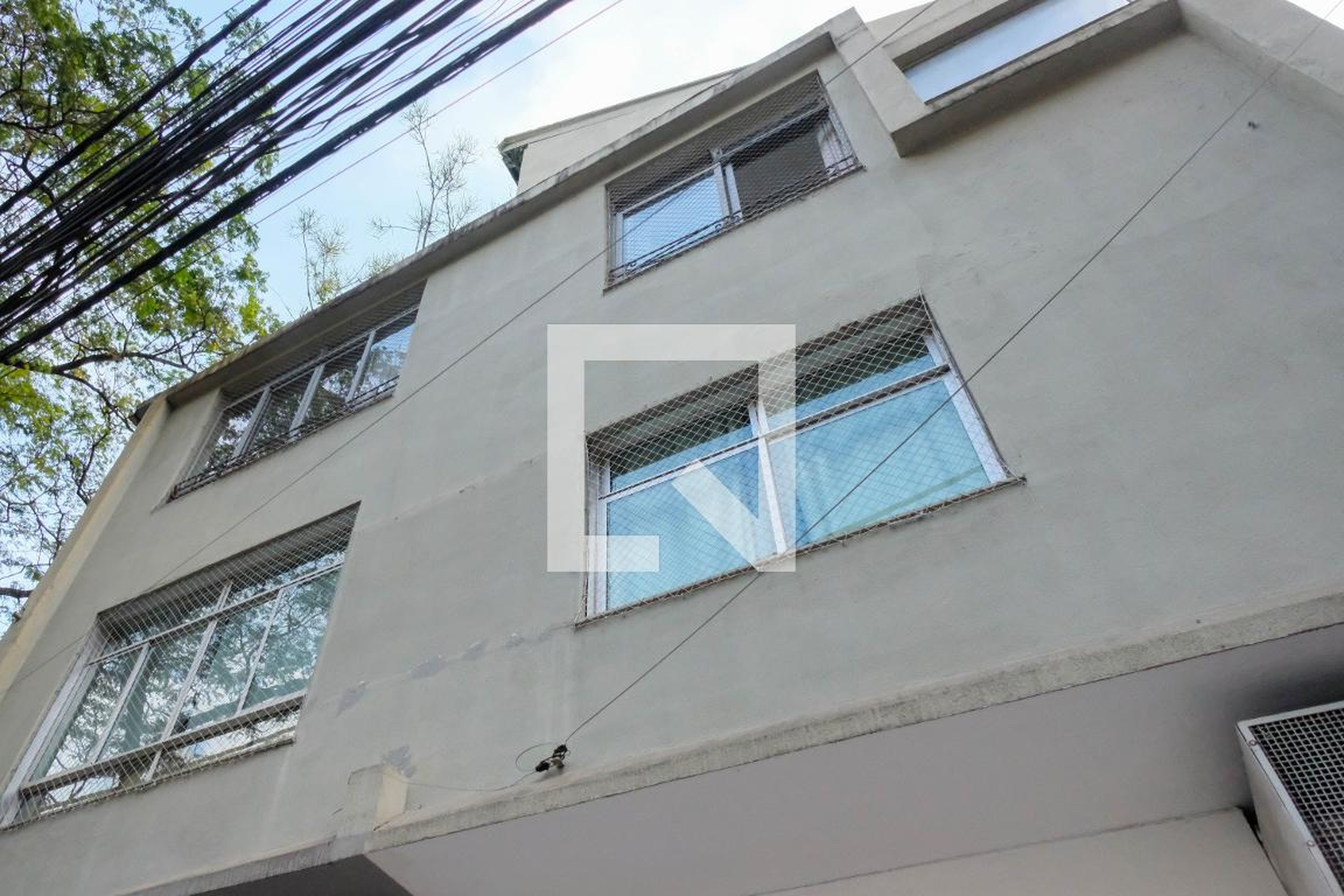 Fachada Condomínio em Rua Marília de Dirceu, 80