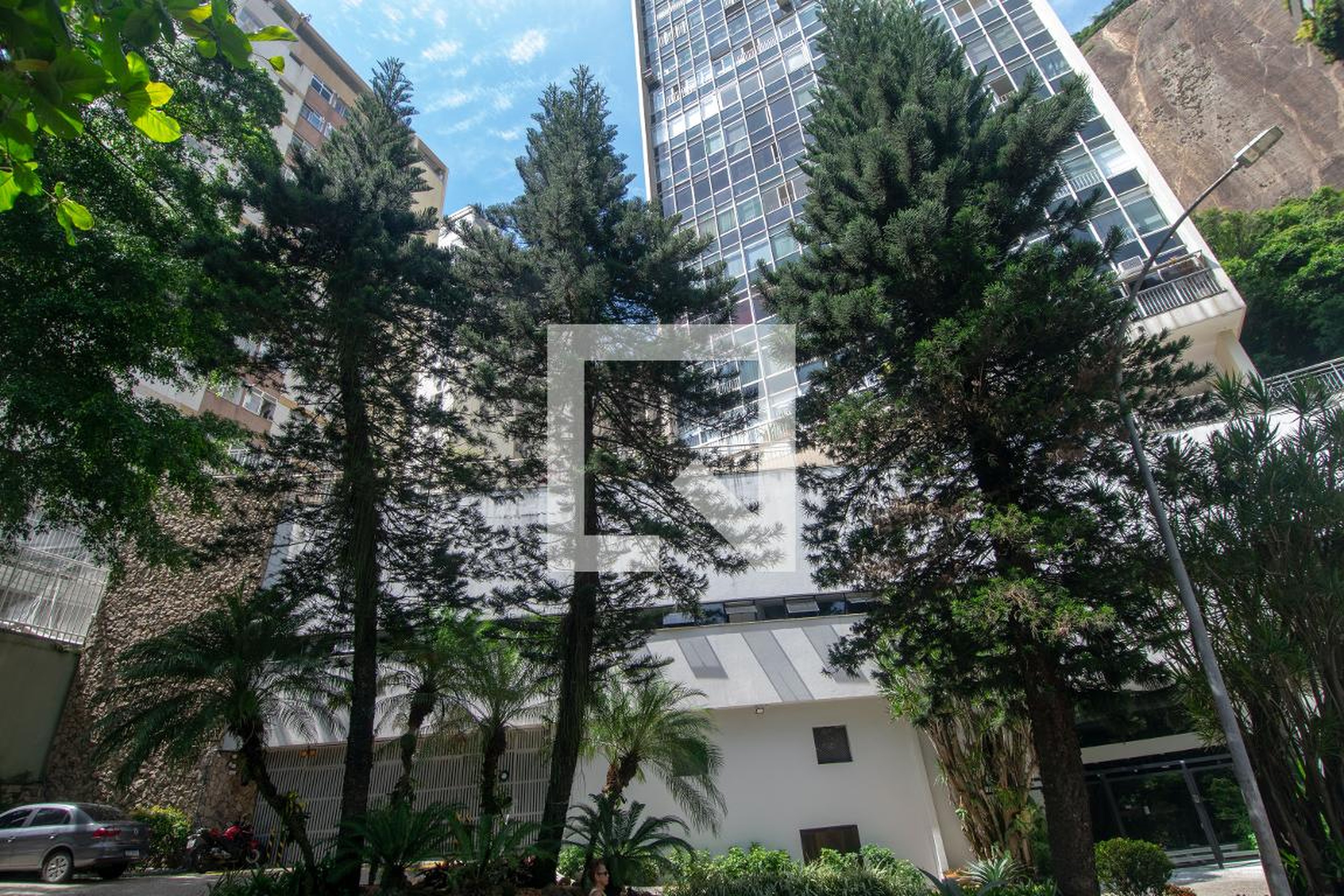 Fachada Condomínio Lagoa das Raízes