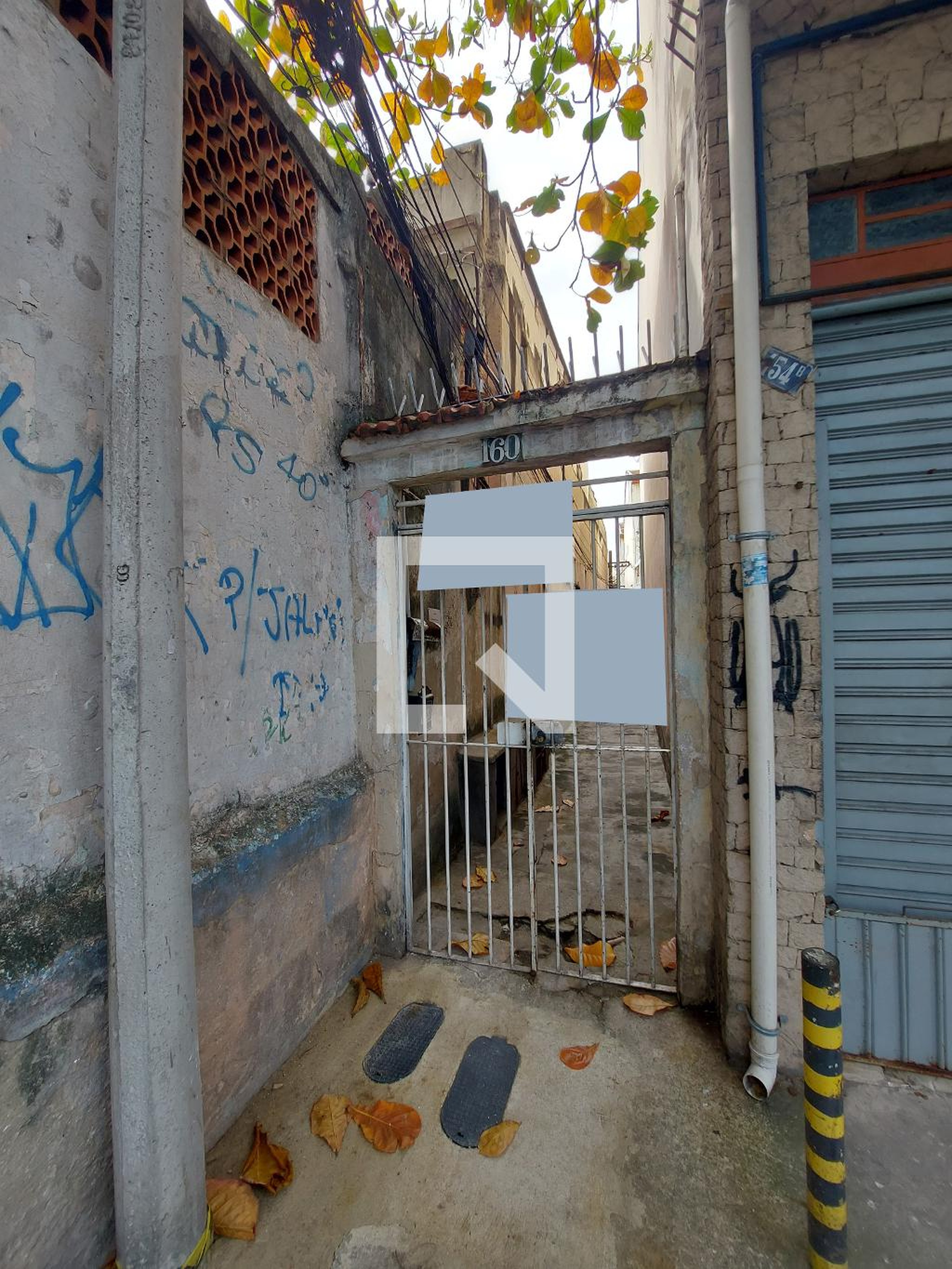 Fachada do Condomínio Condomínio em Rua Ferreira de Andrade, 160