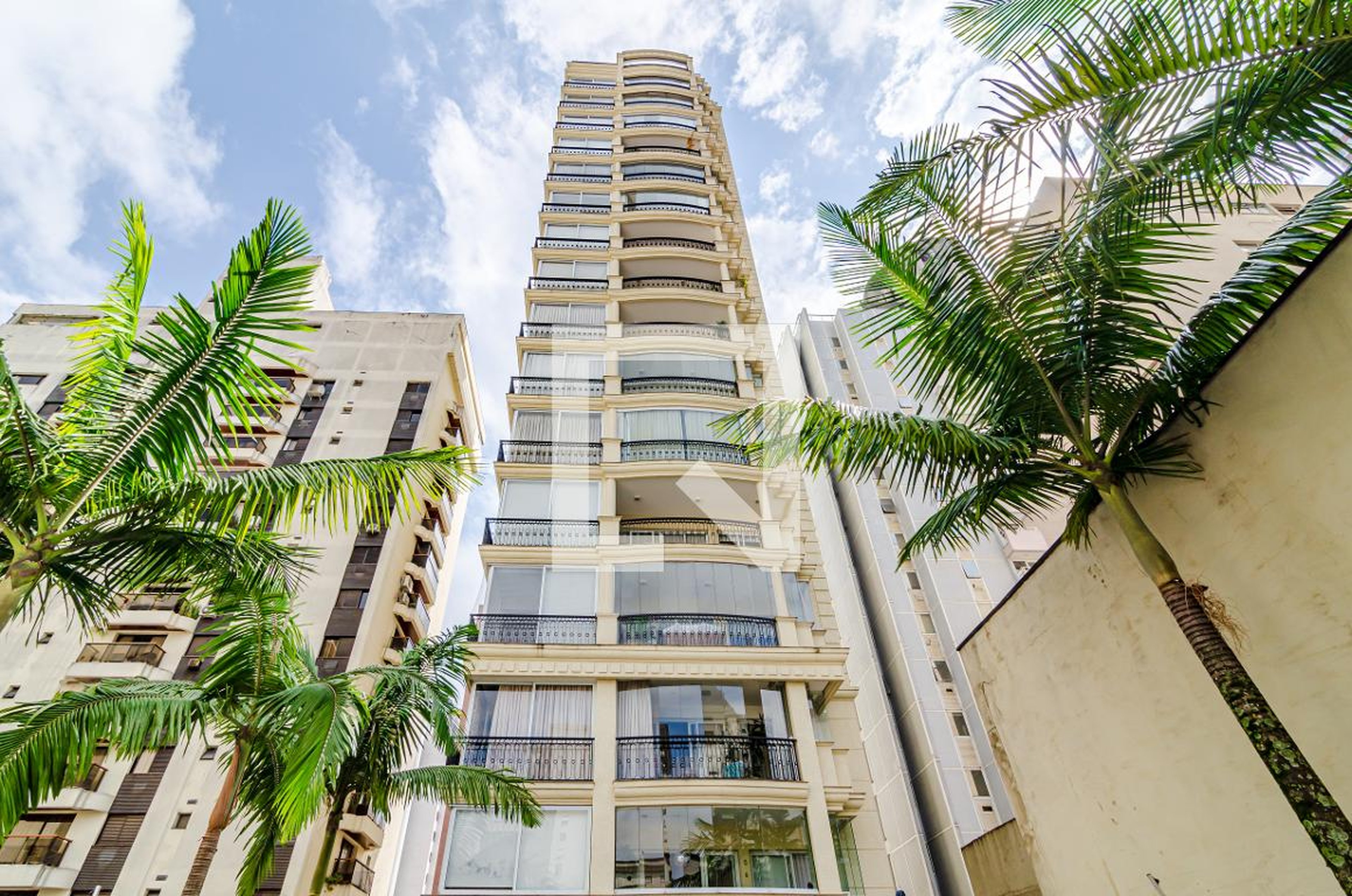 Fachada Condomínio Celebrities Jardins