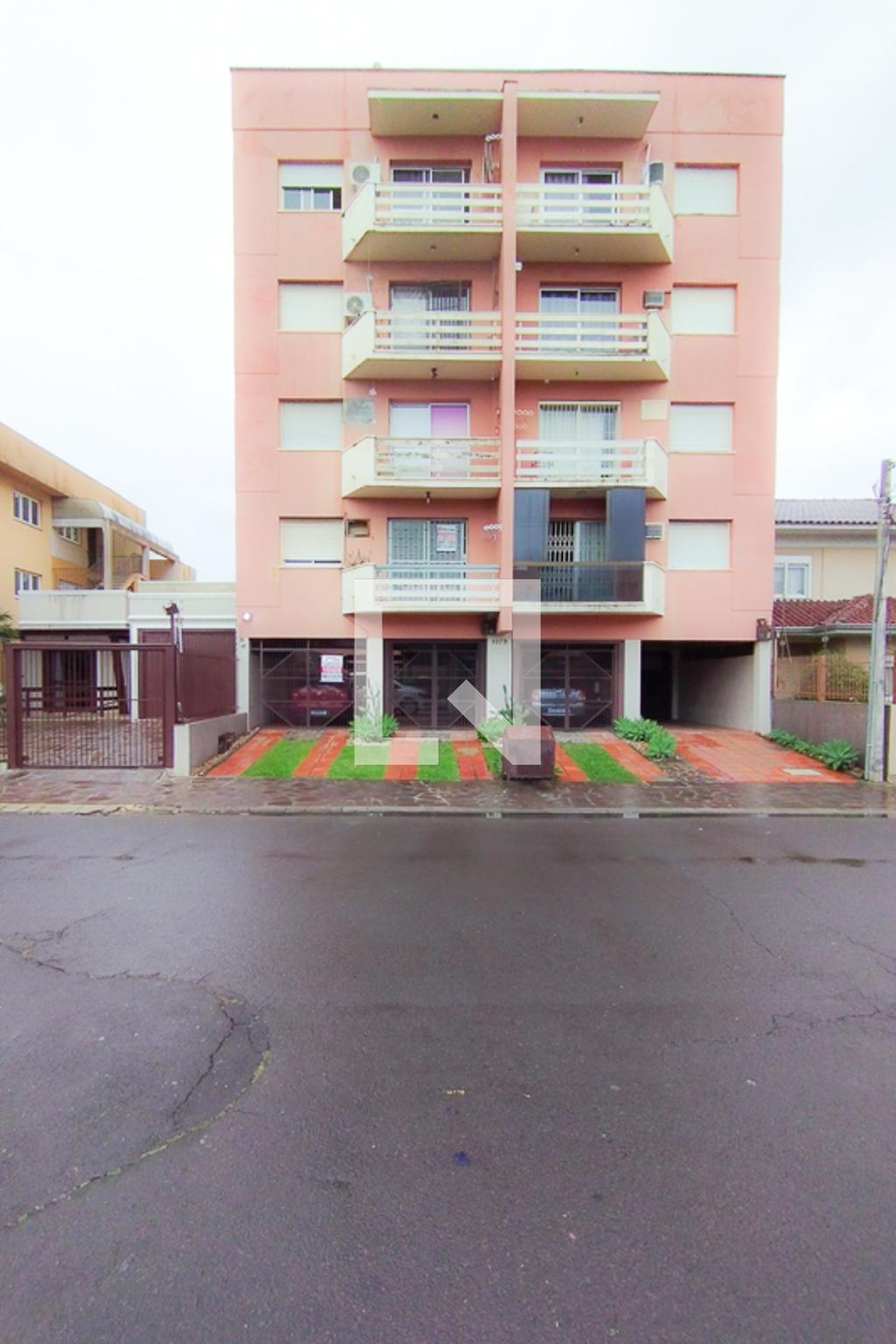 Fachada Condomínio em R. São Domingos, 1079