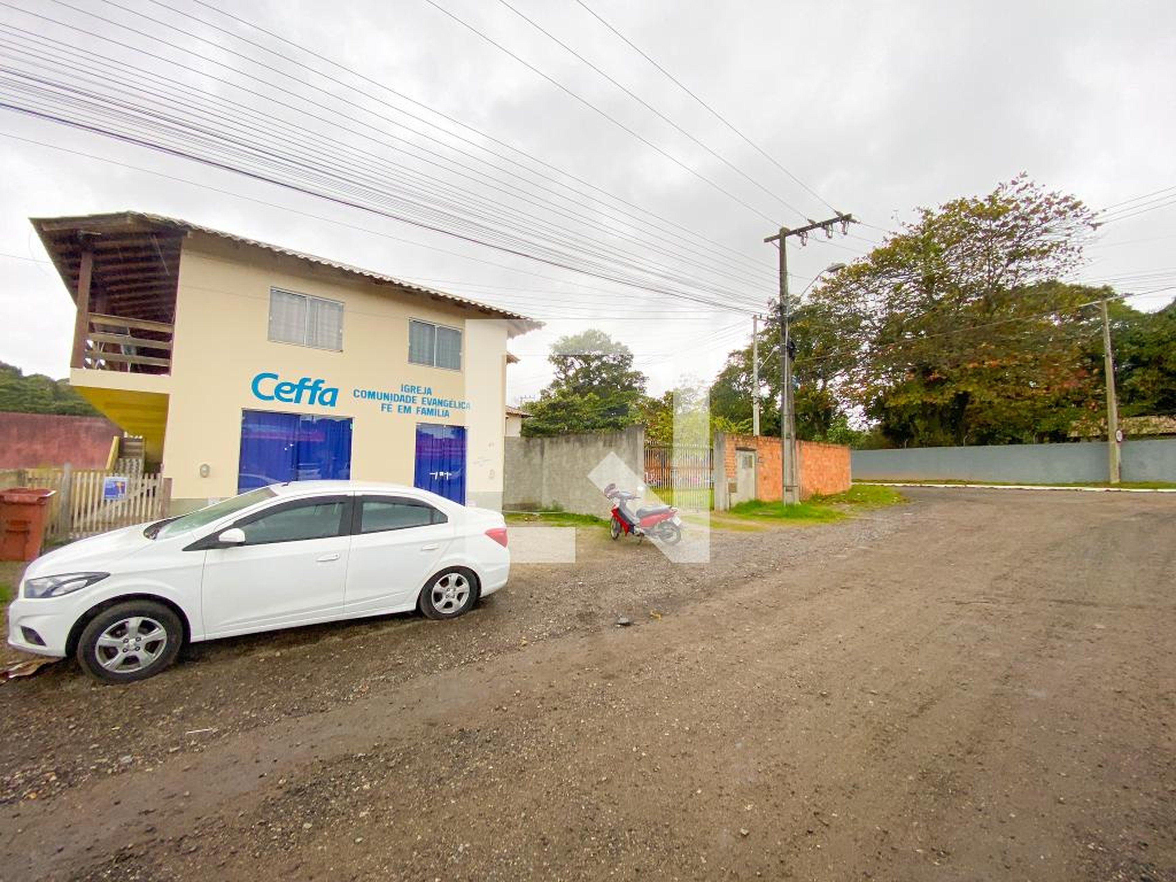 Fachada do Prédio Condomínio em Rua Palmeira Real, 40
