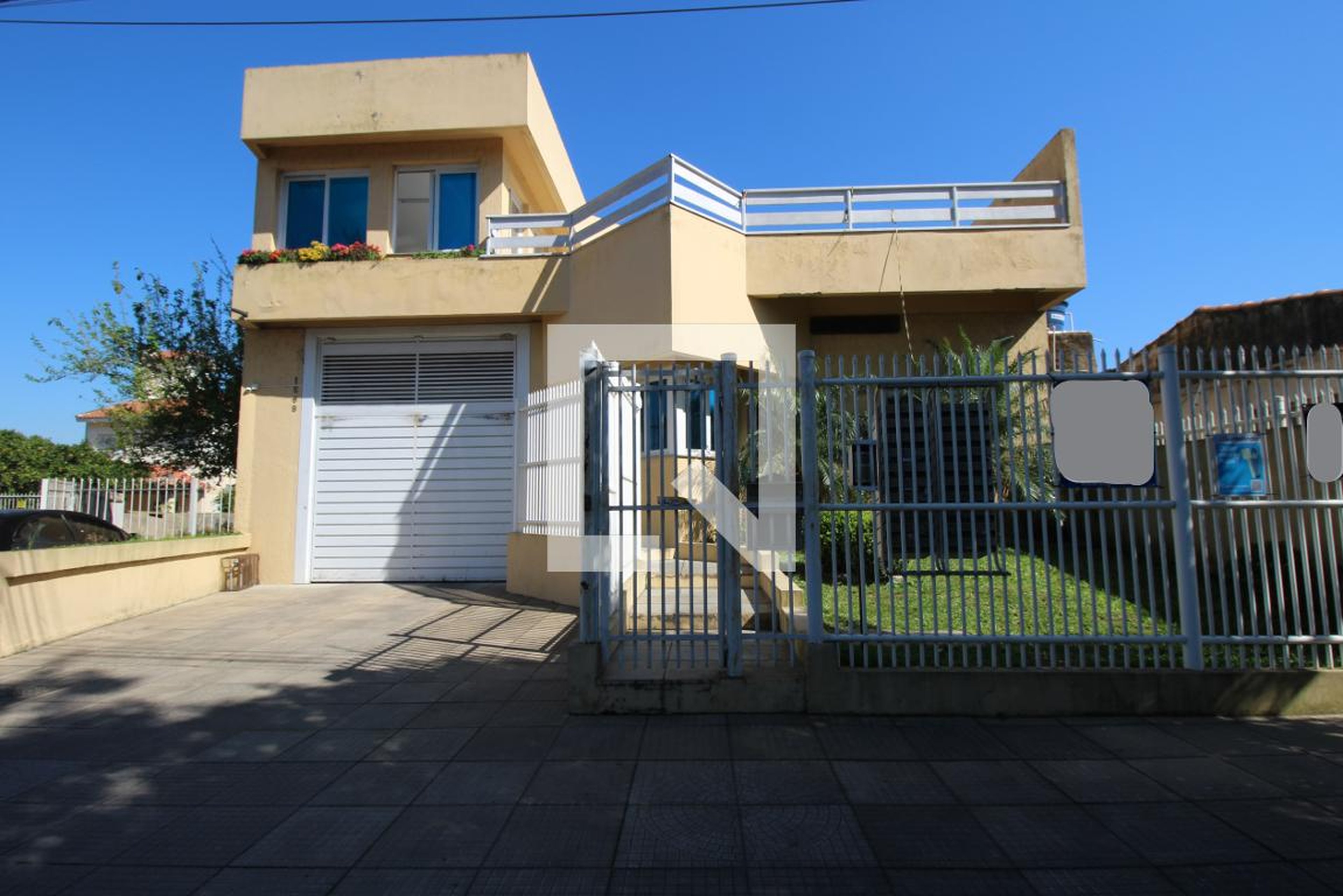 Fachada do Prédio Condomínio em Rua Conde de Porto Alegre, 1569