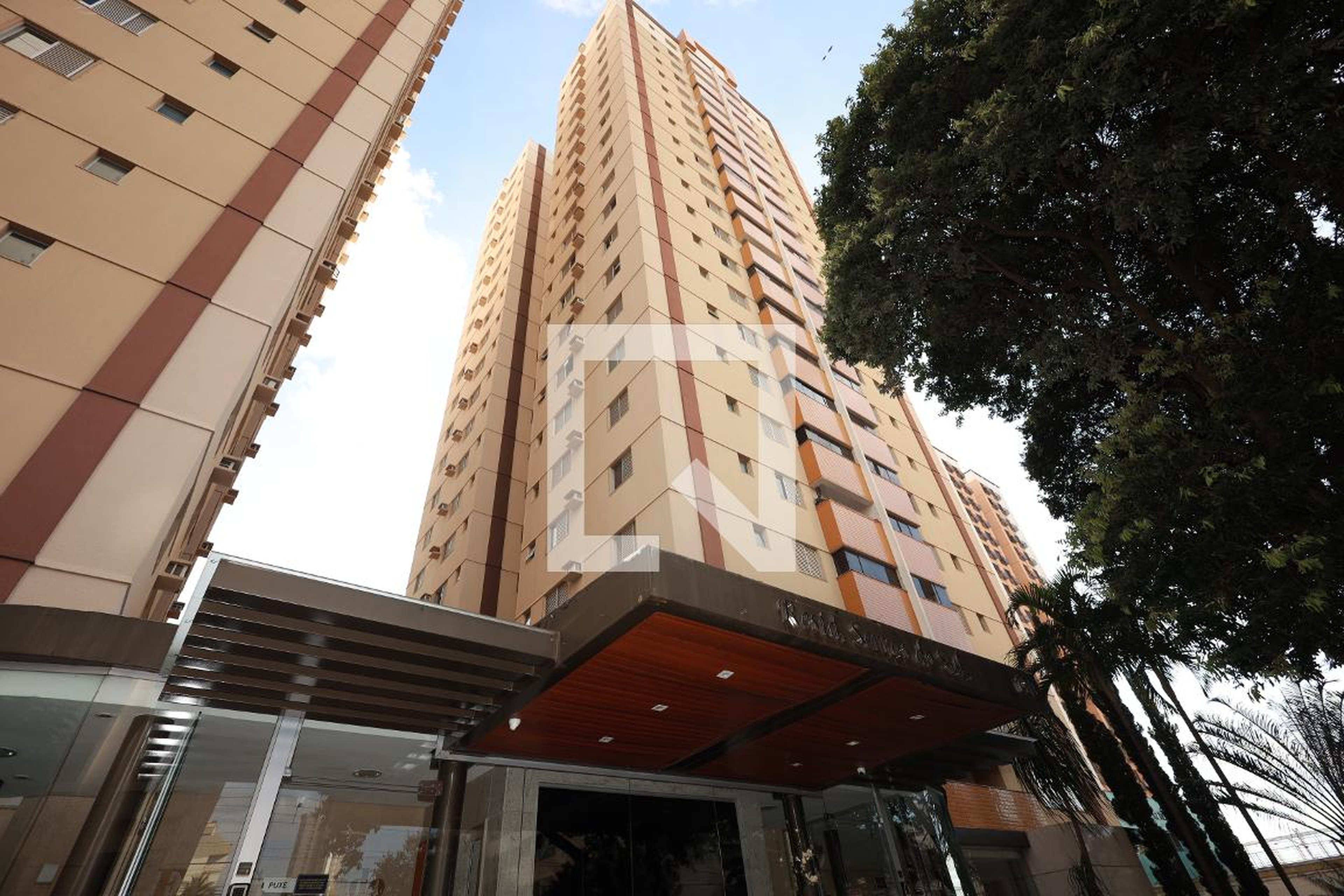 Fachada do Prédio Condomínio em Rua T-27, 120