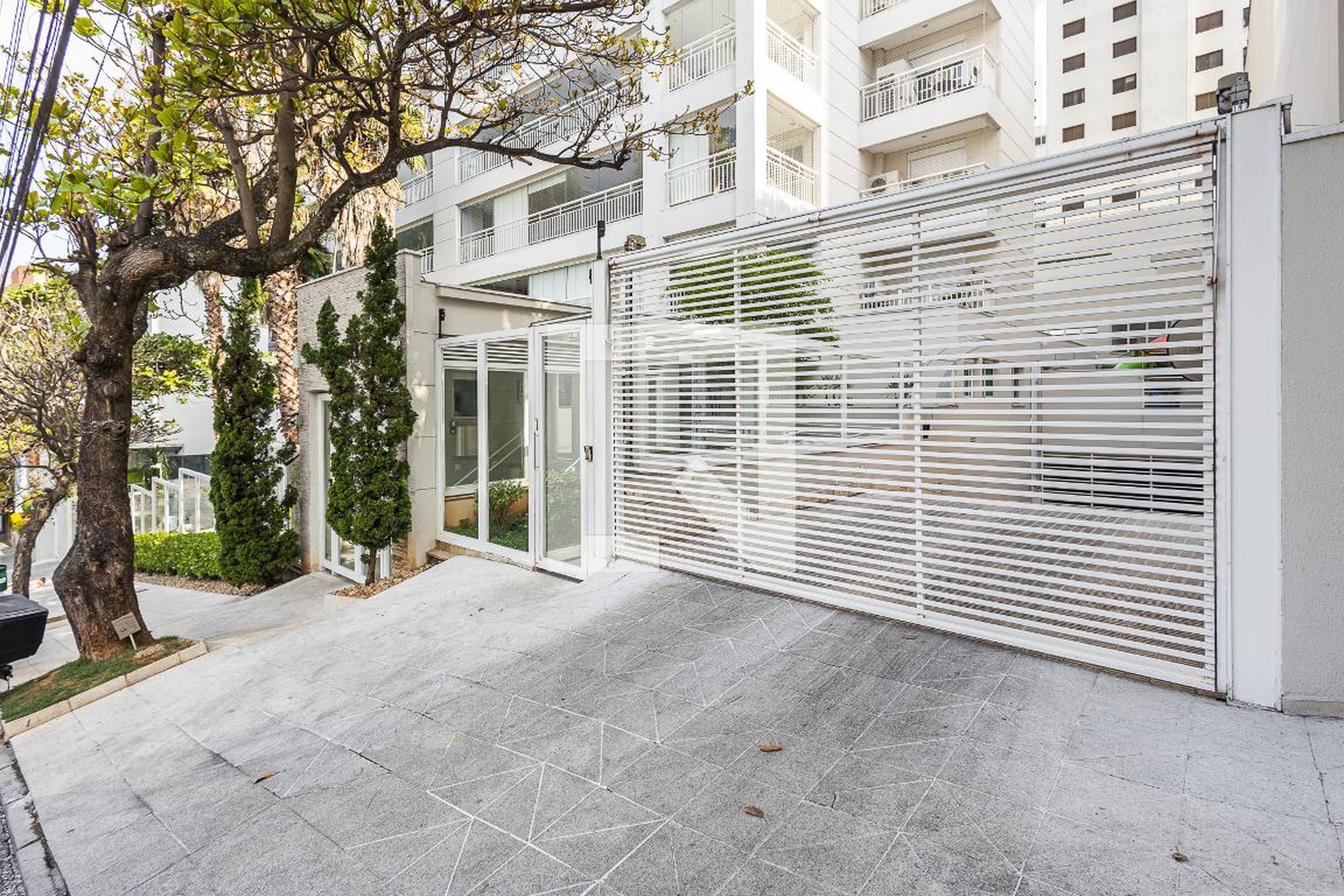 Fachada Condomínio em Rua Capital Federal, 4