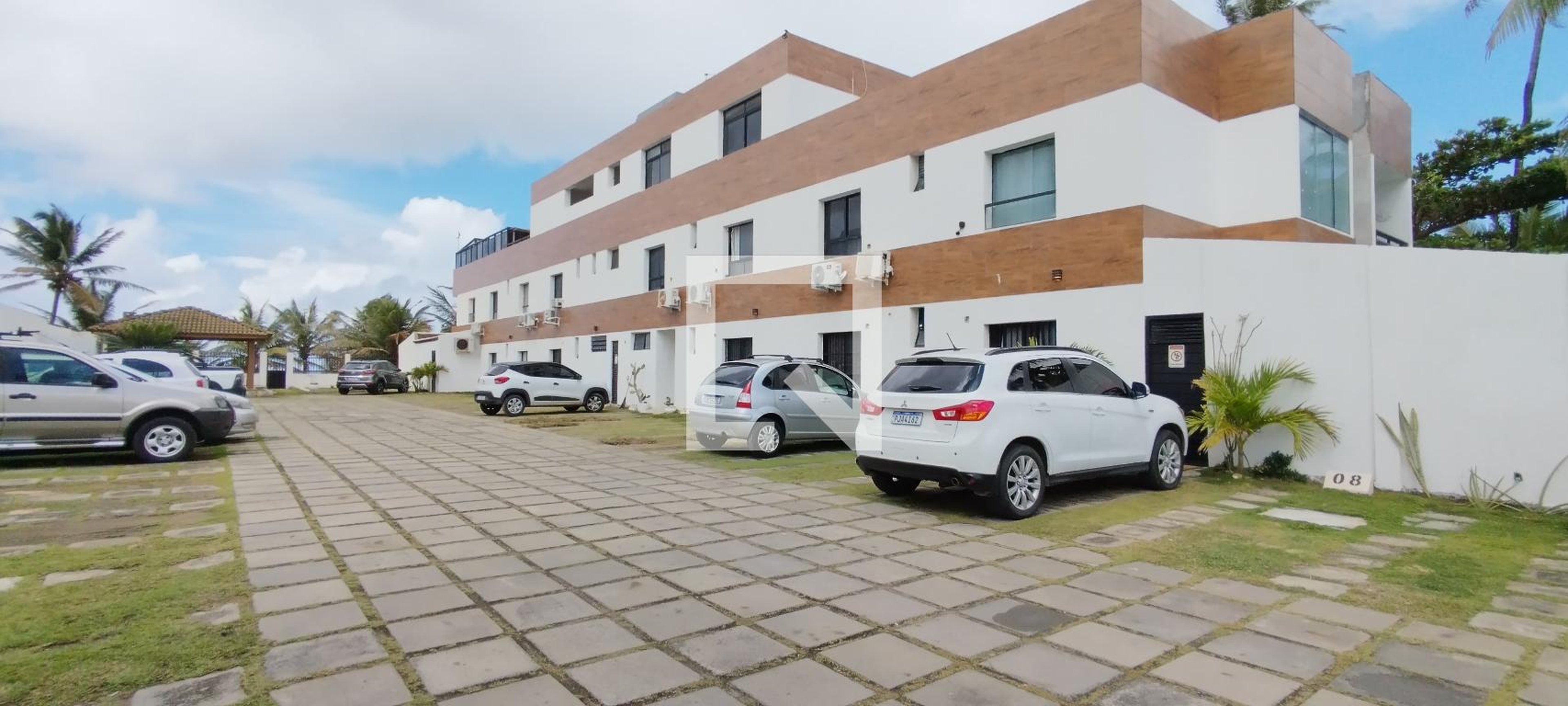 Fachada Condomínio em Alameda Mar Del Plata, 182