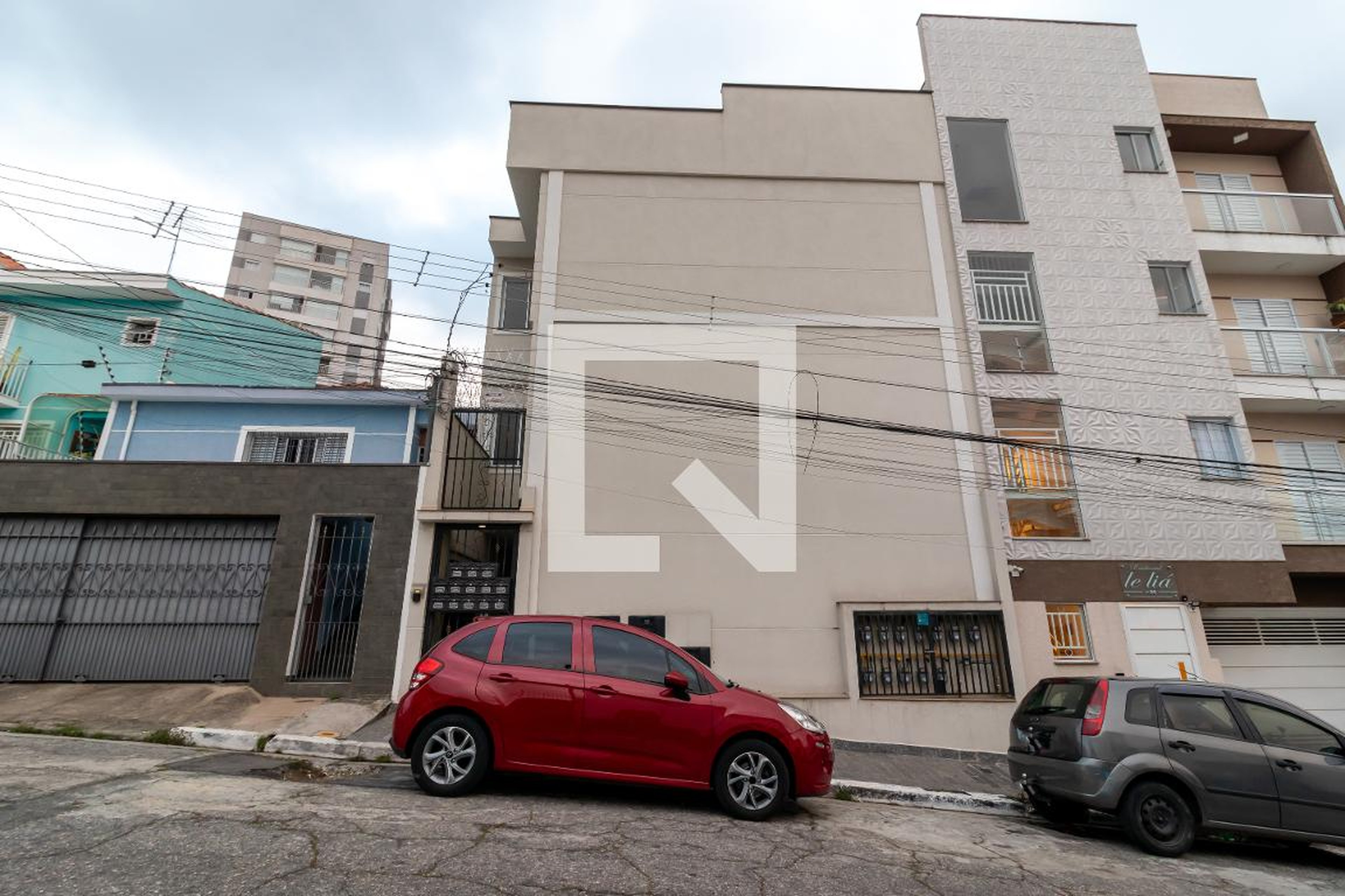 Fachada do Prédio Condomínio em Rua Guanapus, 87