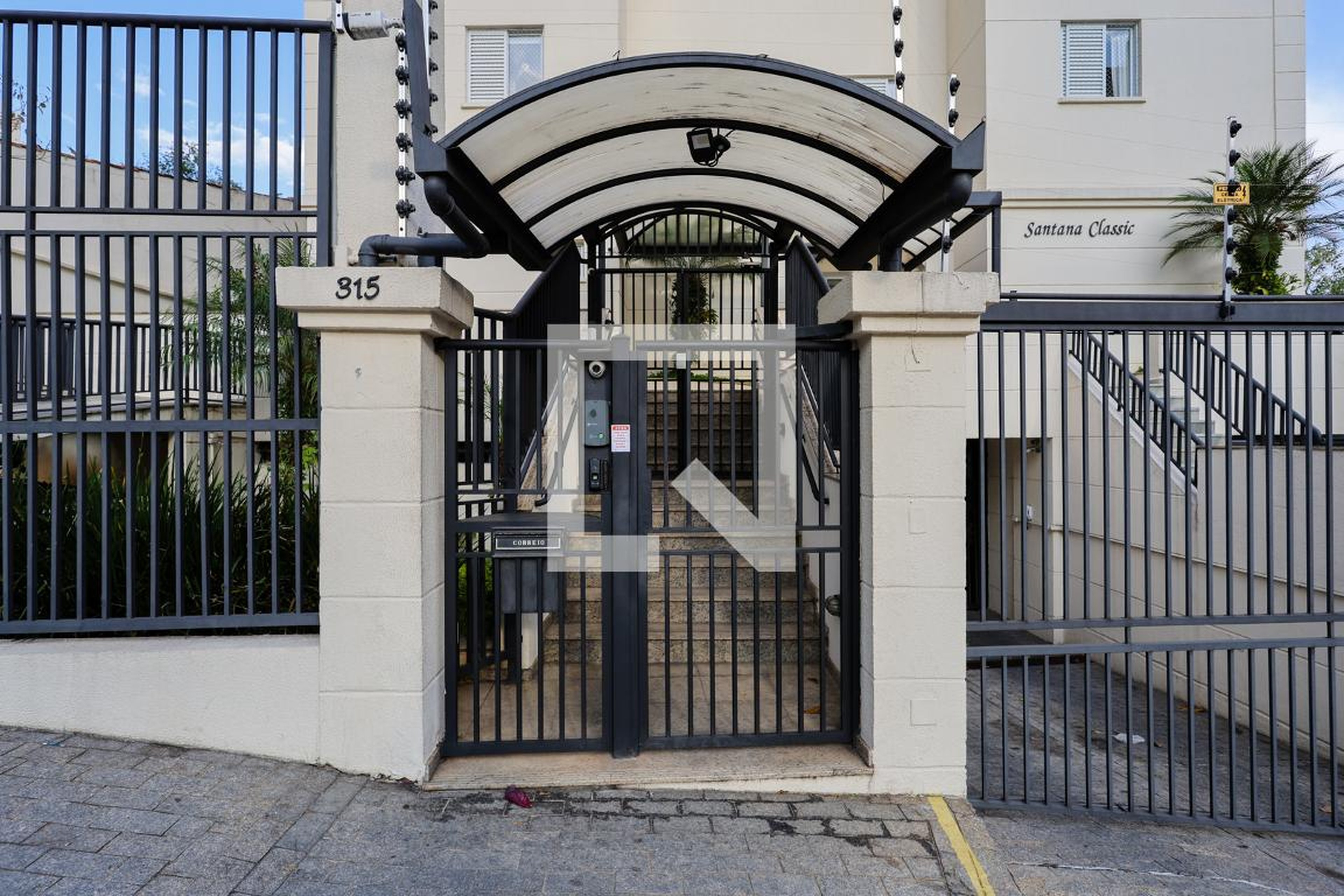Fachada do condomínio Condomínio Santana Classic