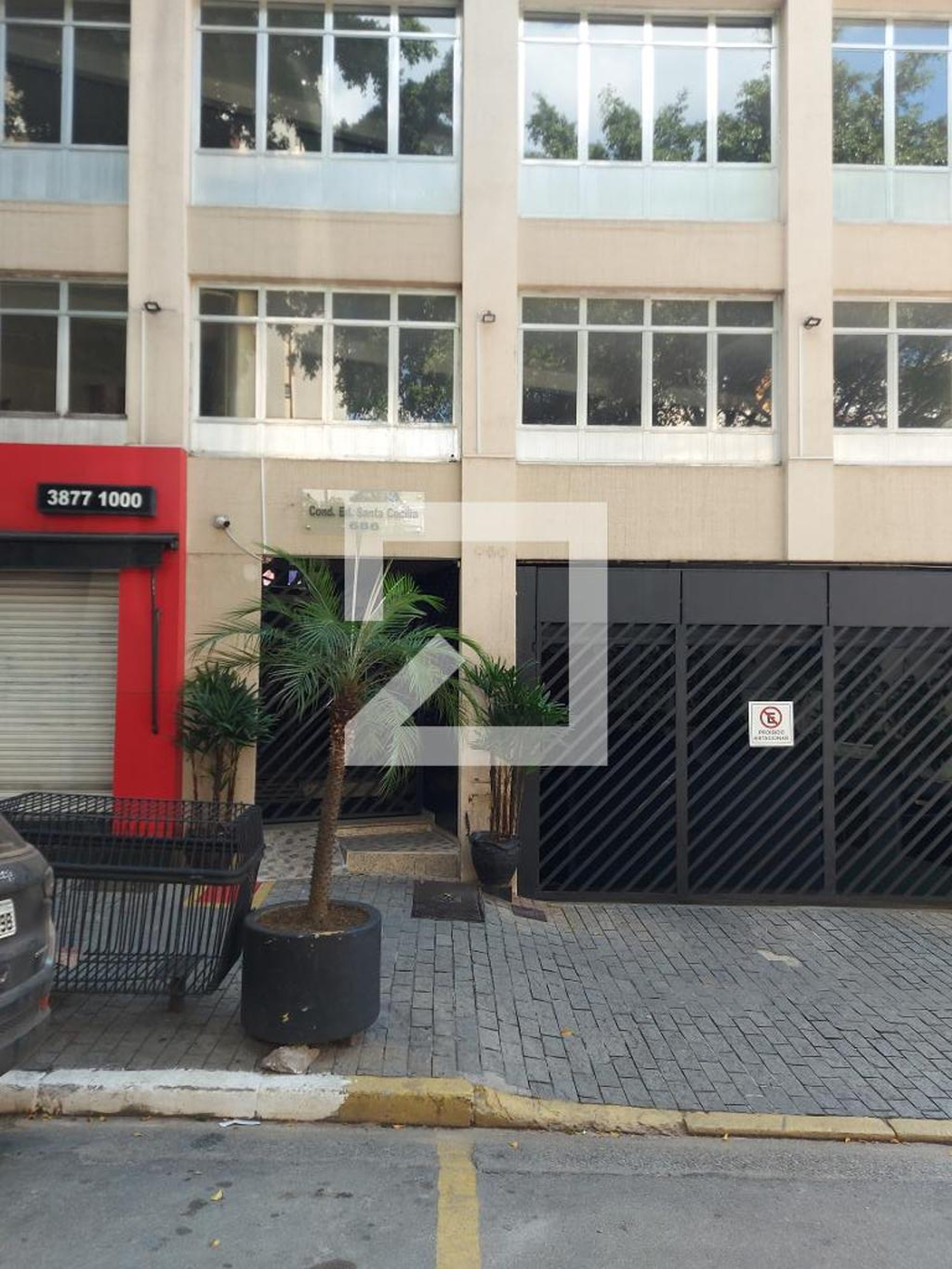 Fachada Condomínio em Rua Conselheiro Brotero, 253