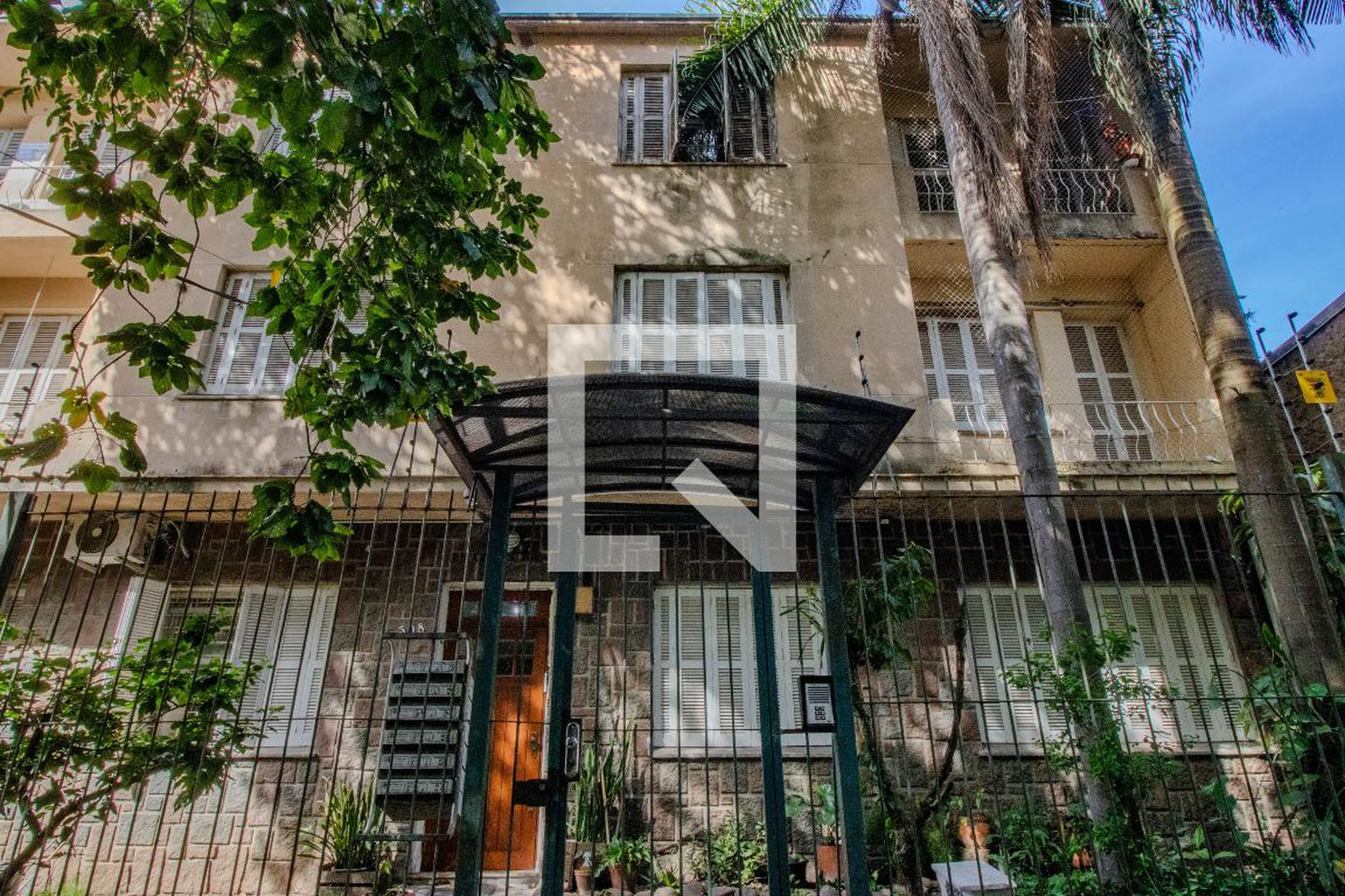 Fachada Condomínio em Rua Visconde do Rio Branco, 508