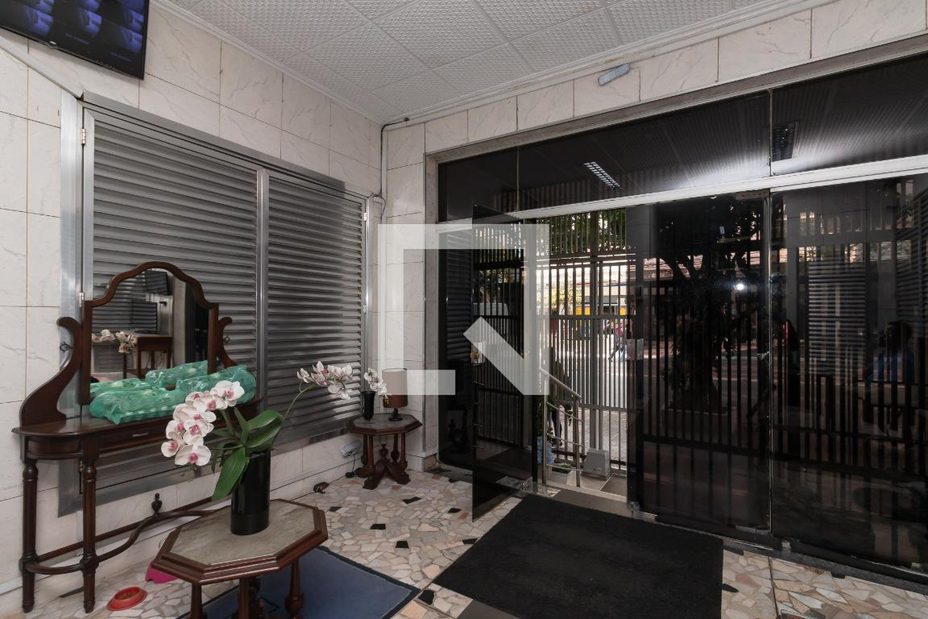 Hall de Entrada Condomínio em Rua Conselheiro Furtado, 1309