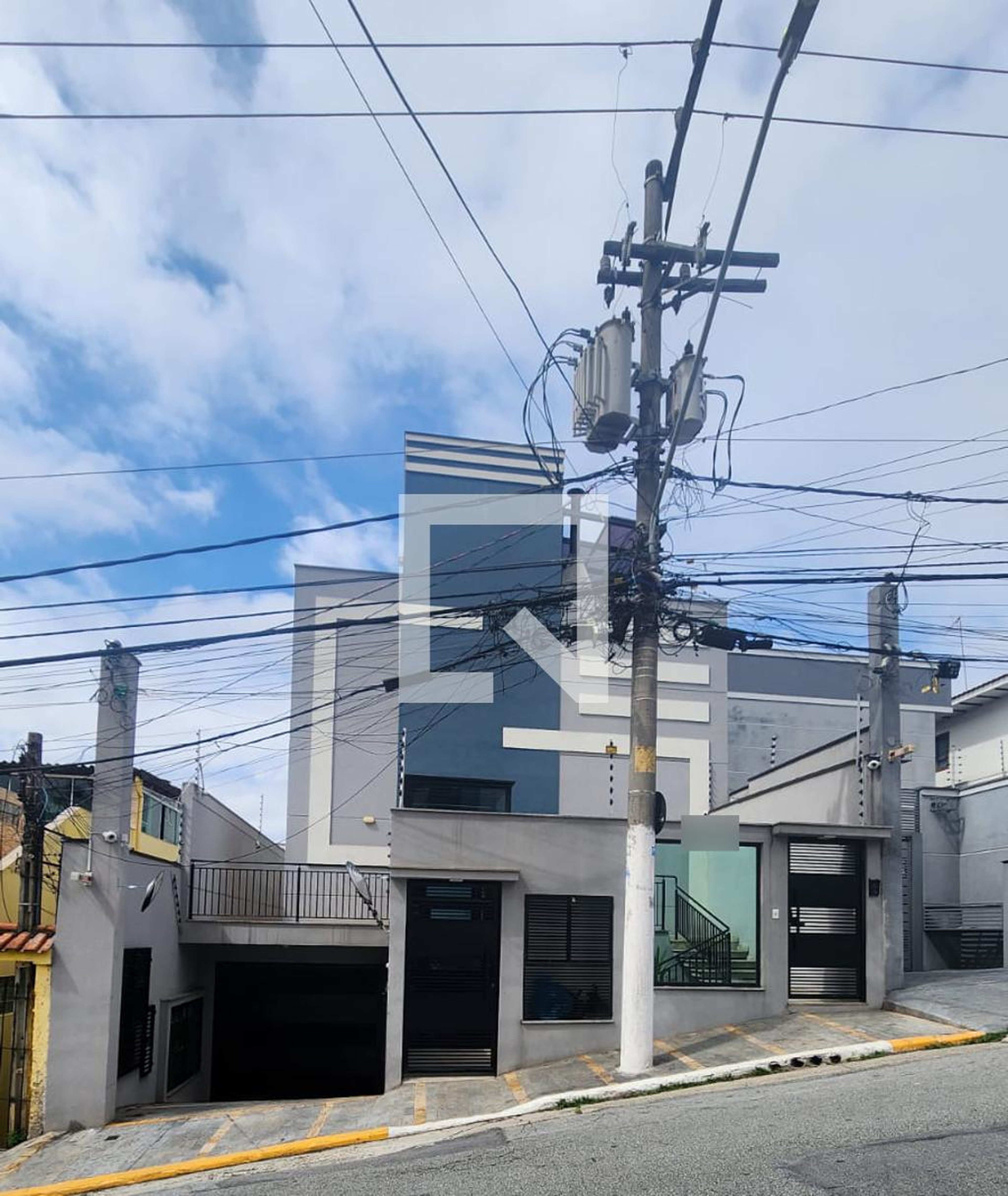 Fachada Condomínio em Rua Major Dantas Cortez, 570