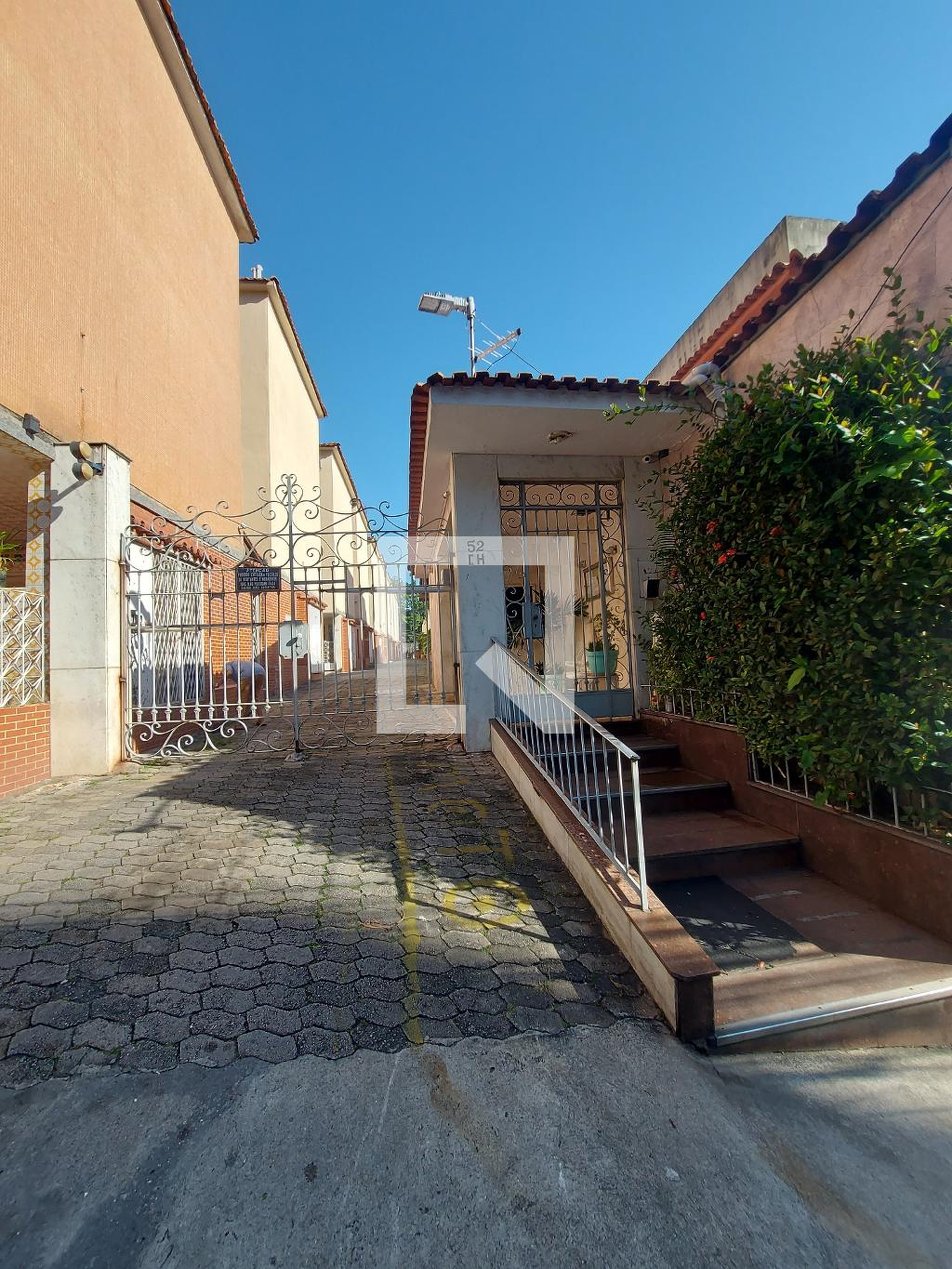 Fachada do Condomínio Condomínio Conjunto Residencial Henri