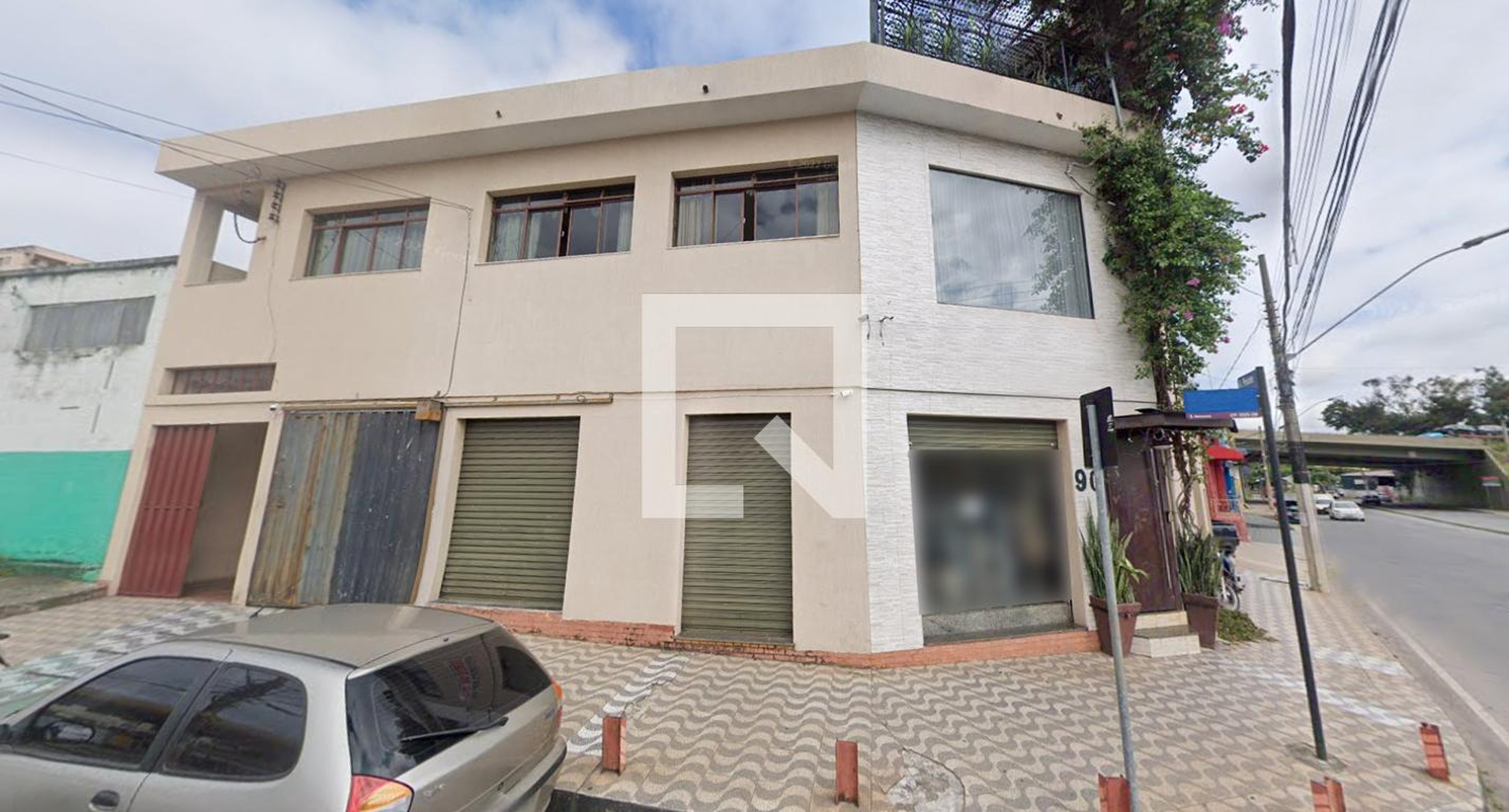 Fachada Condomínio em Rua Tereza Gonçalves, 274