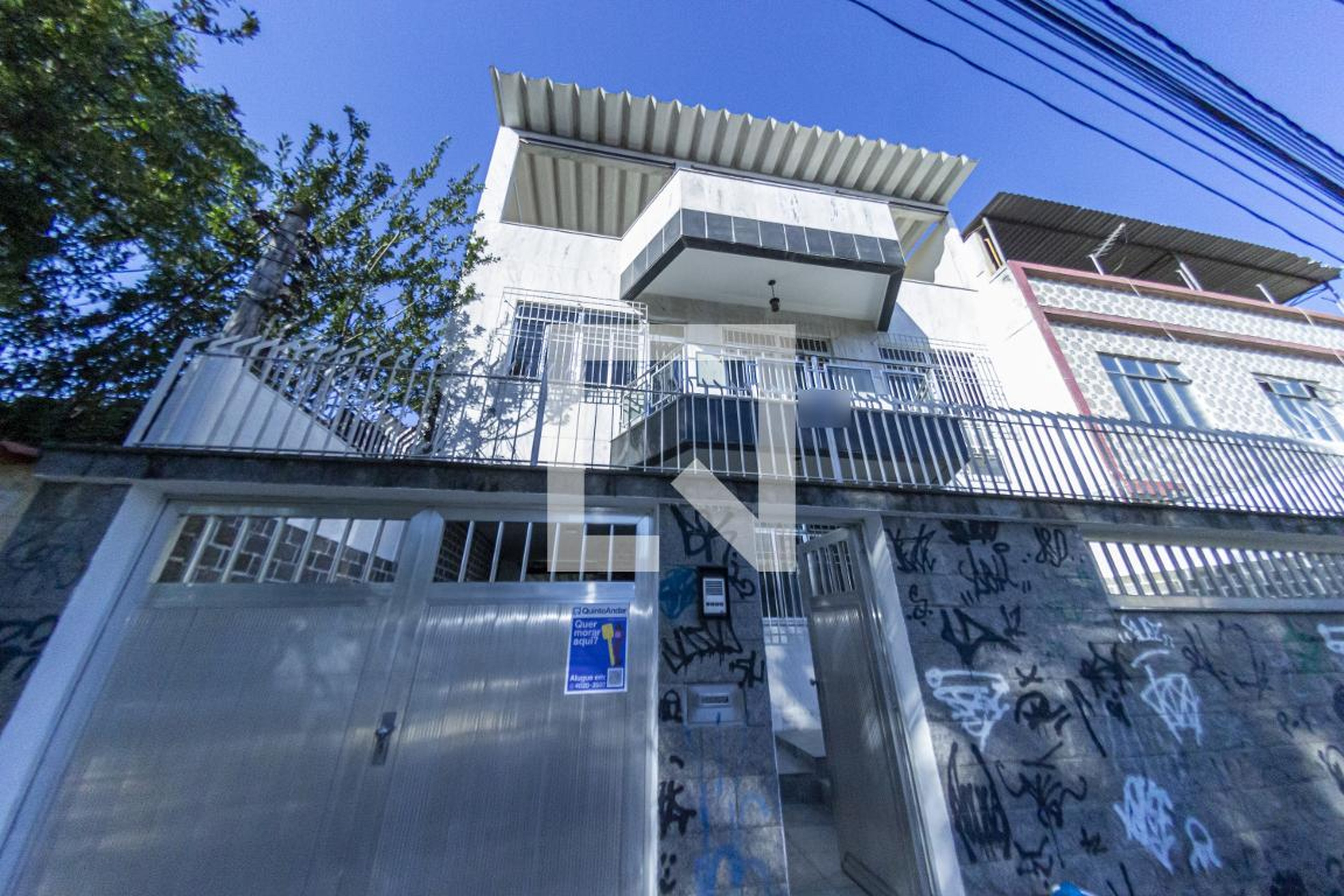 Fachada Condomínio em Rua Custódia, 295