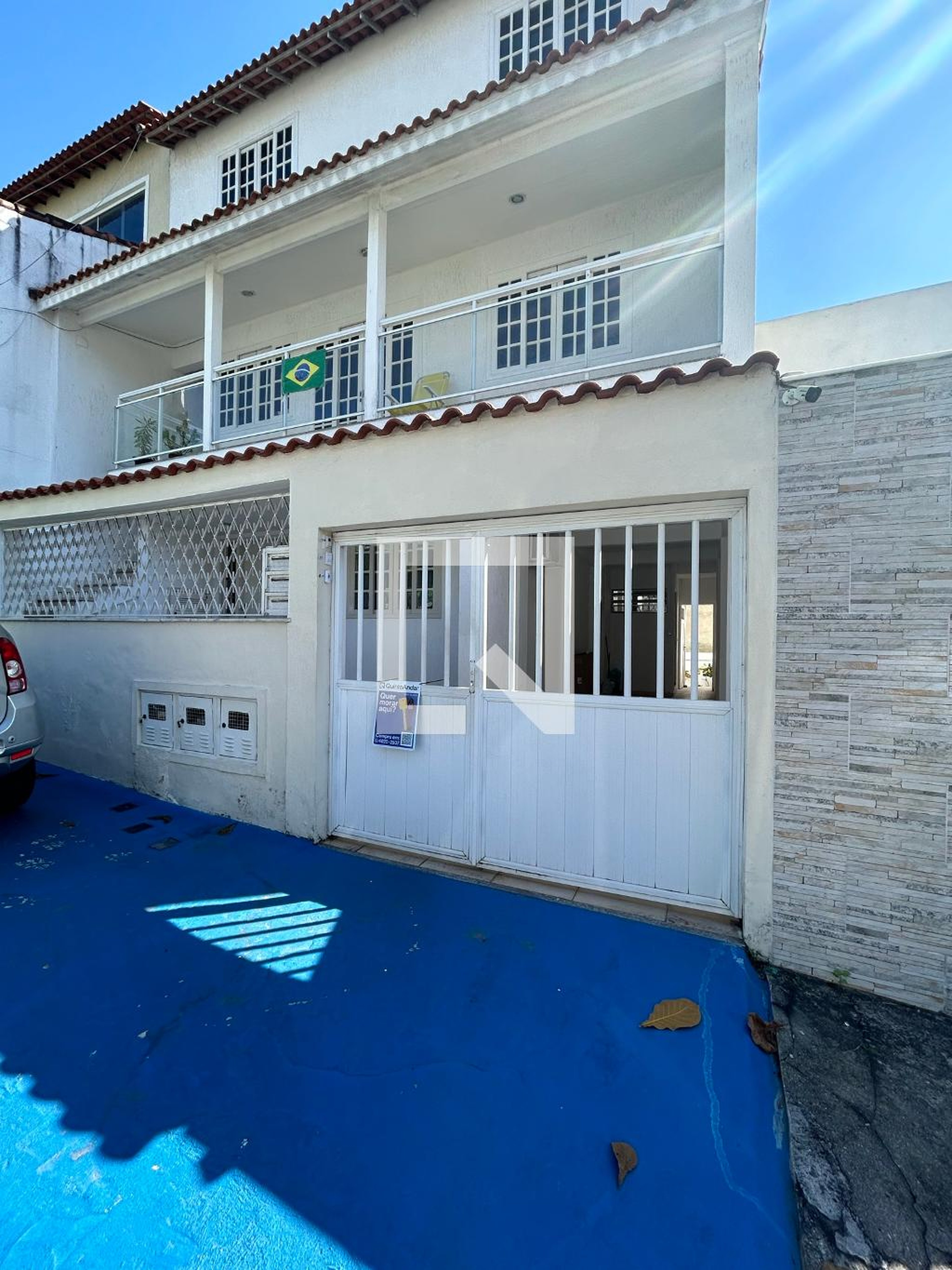 Fachada Condomínio em Rua Mariluz, 380