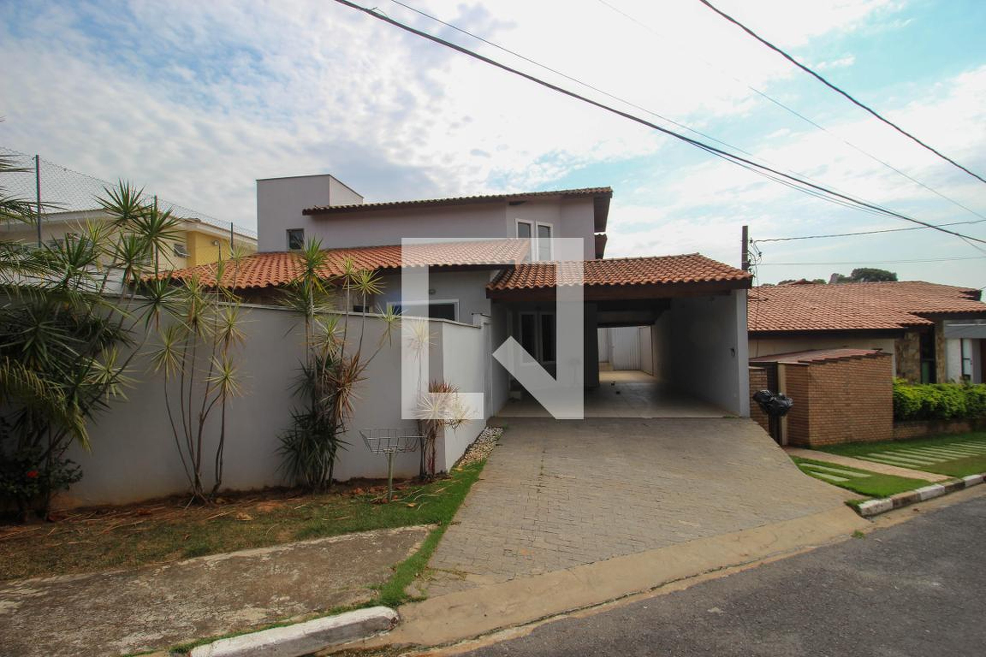 Fachada Condomínio em Rua Renê Boschetti, 73