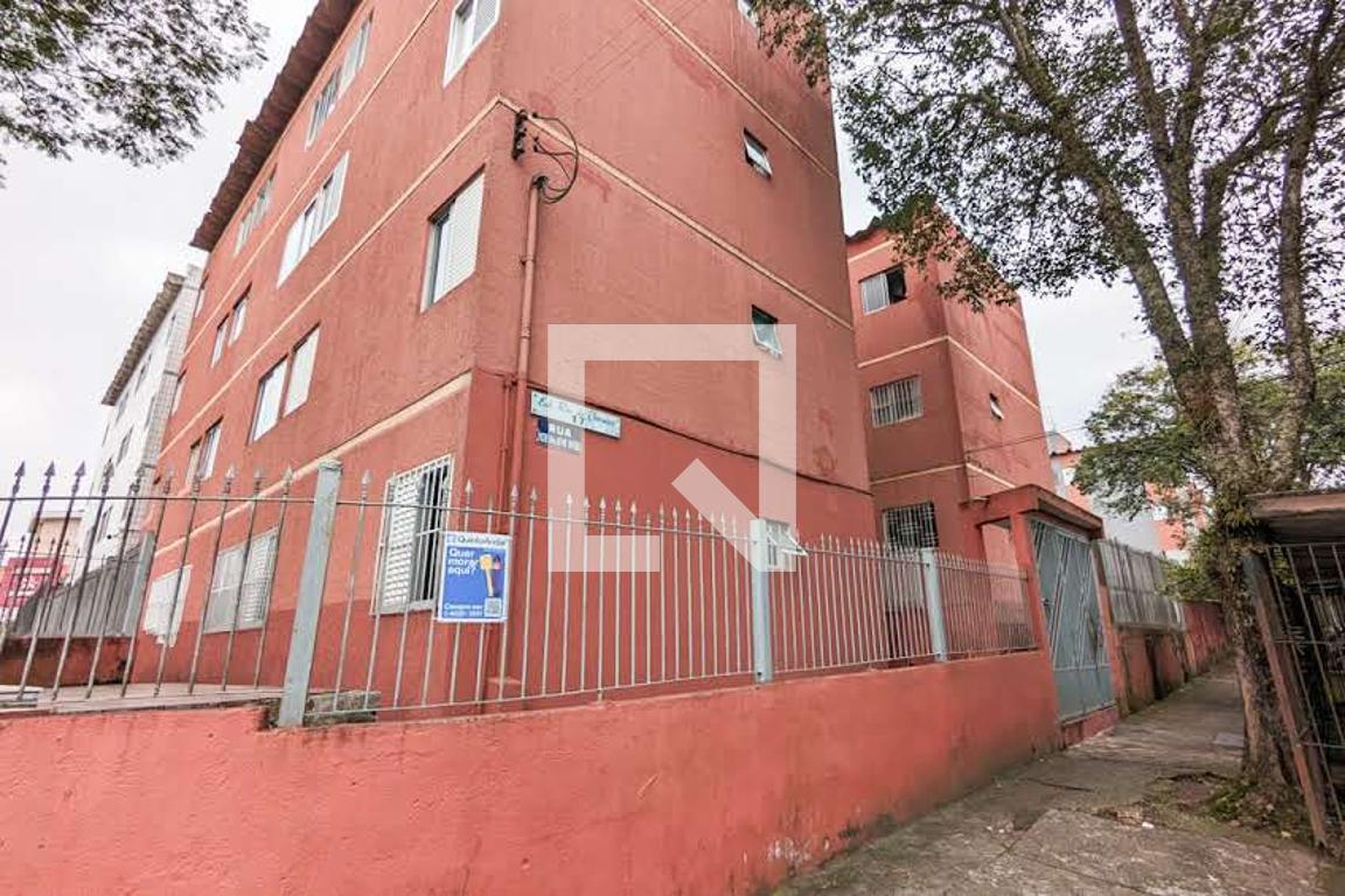 Fachada Condomínio em Rua Jacobe Valentino Bassoli, 17