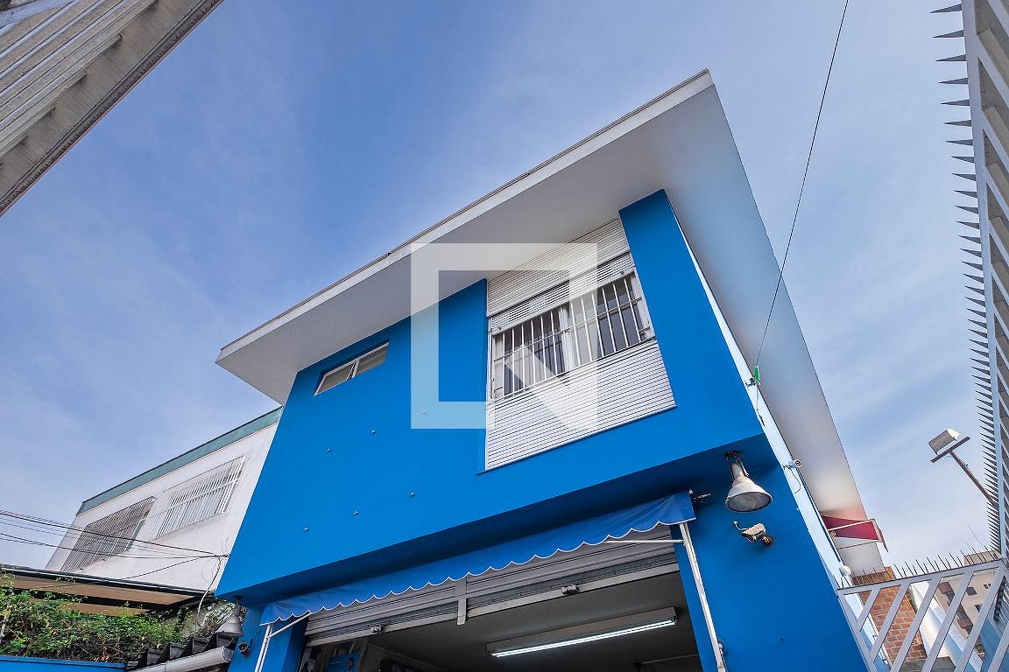 Fachada Condomínio em Rua Wisard, 528