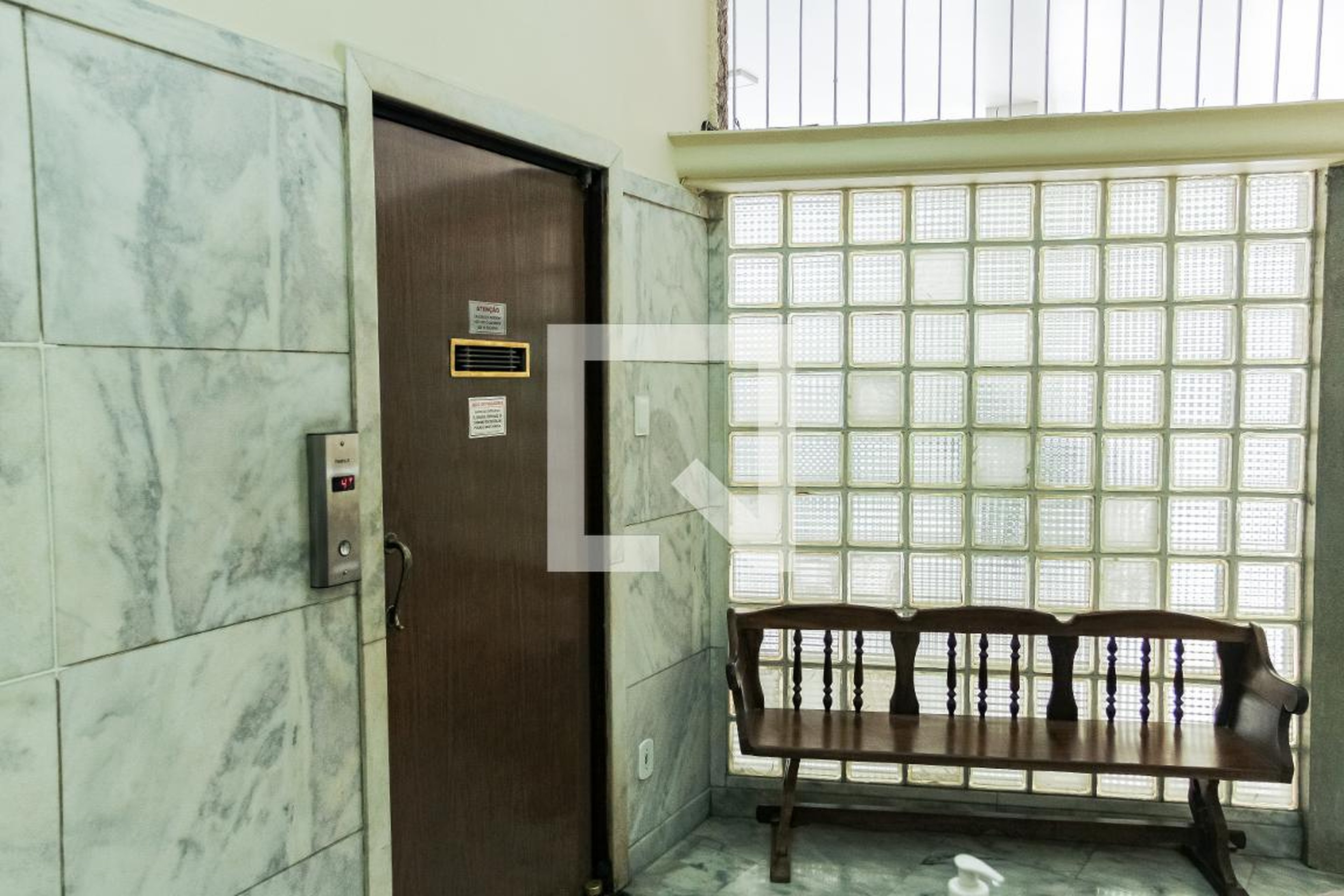 Elevador - Edifício Deolinda