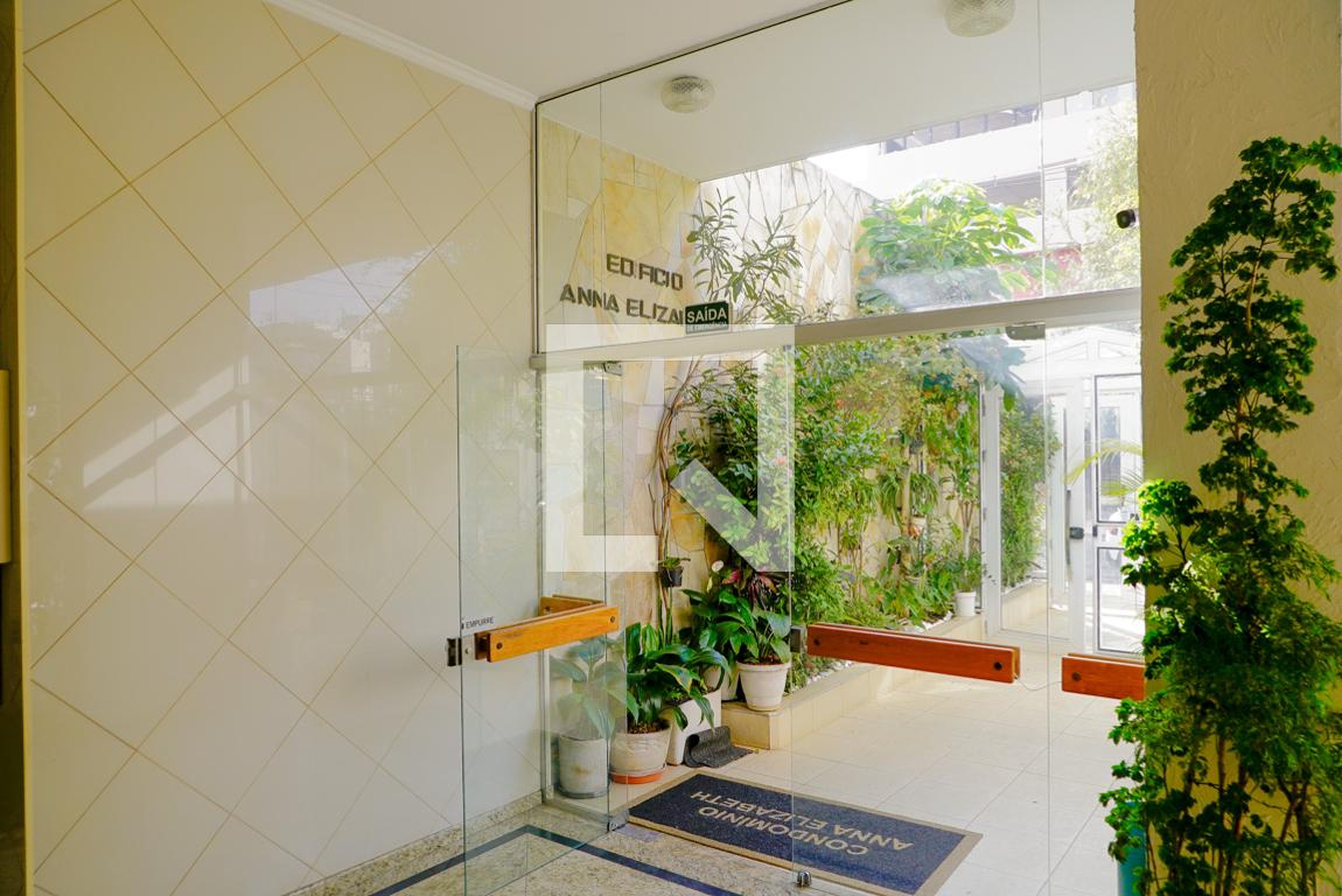 Hall de Entrada - Anna Elizabeth