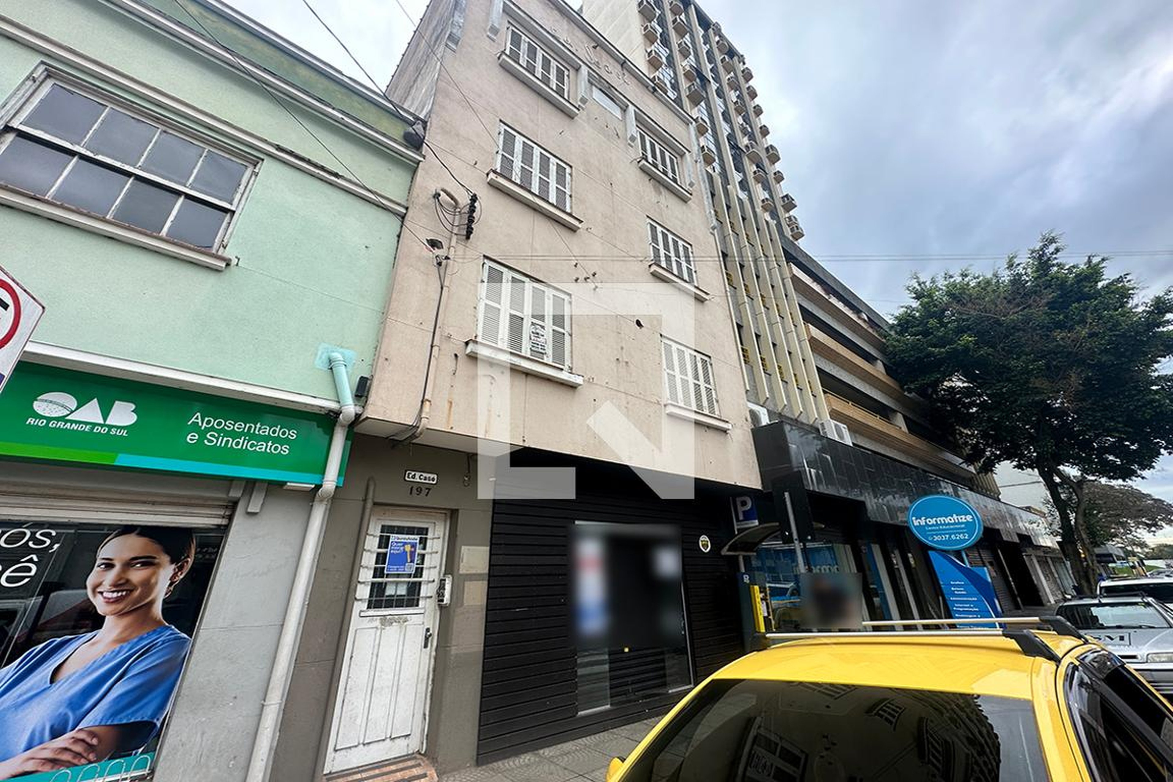 Fachada Edifício Case