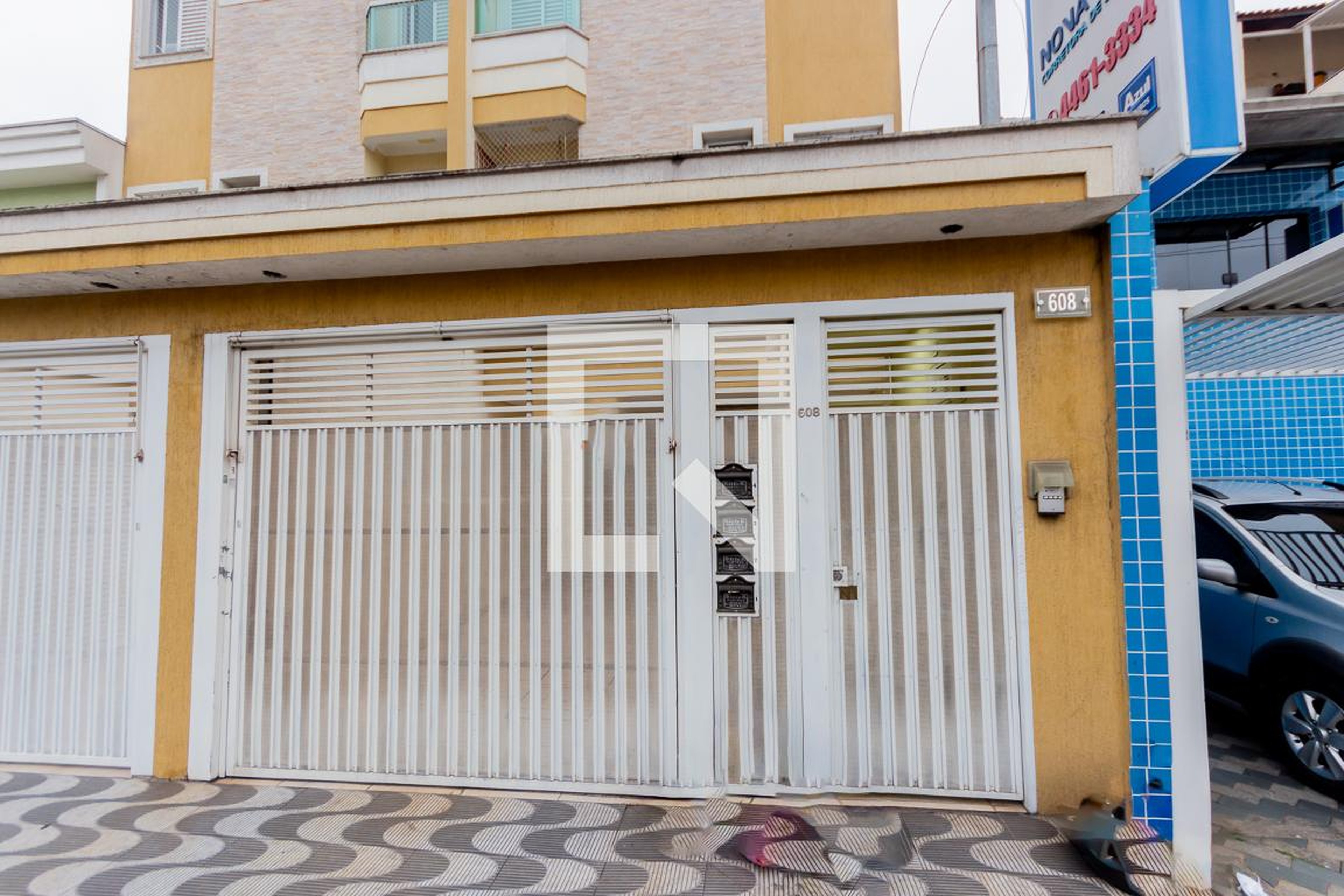 Fachada Condomínio em Rua Sud Menucci, 608