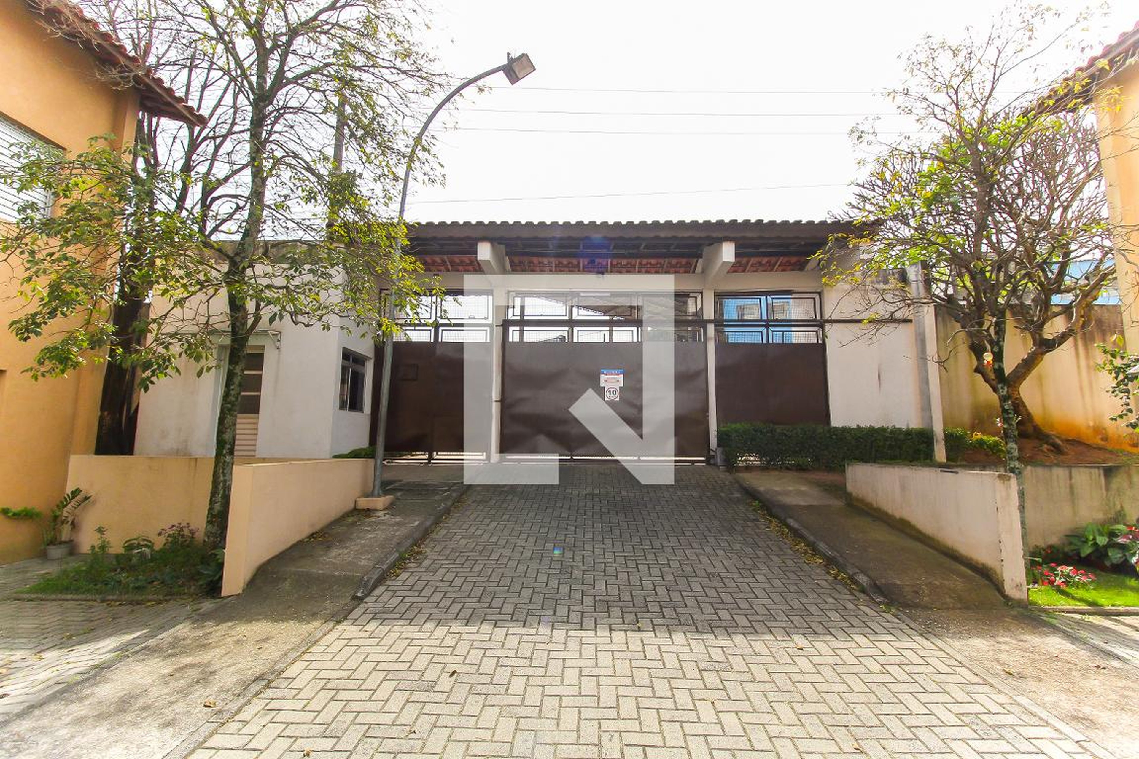 Entrada - Baron Barkev