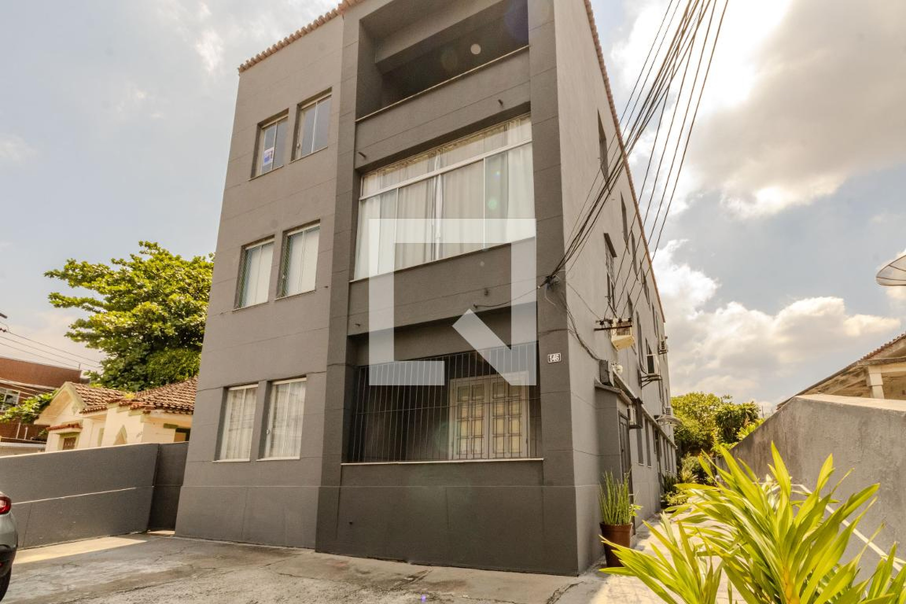 Fachada do Prédio Condomínio em Rua Barcelos Domingos, 146