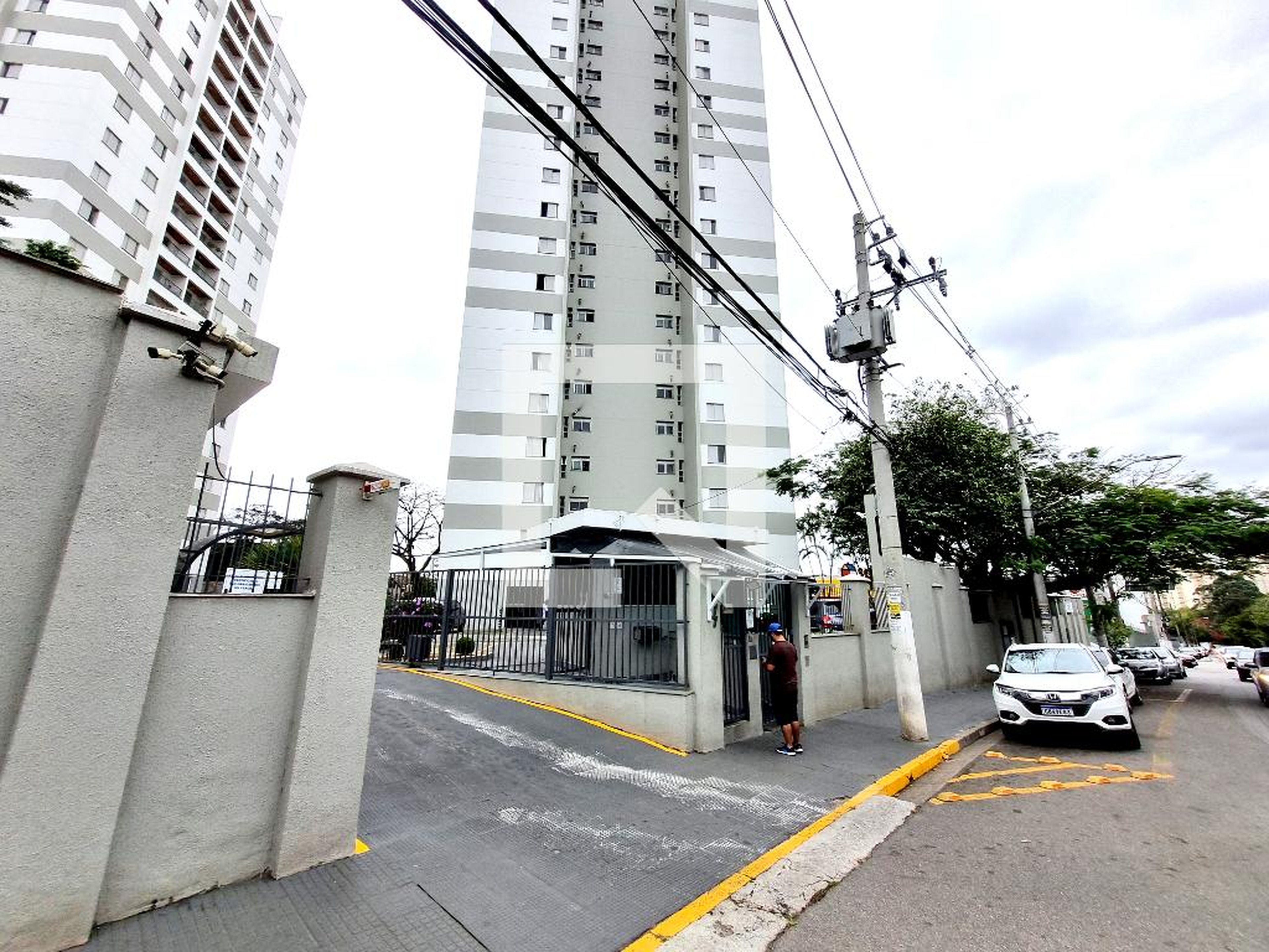 Fachada do Condomínio Condomínio Parque dos Carvalhos