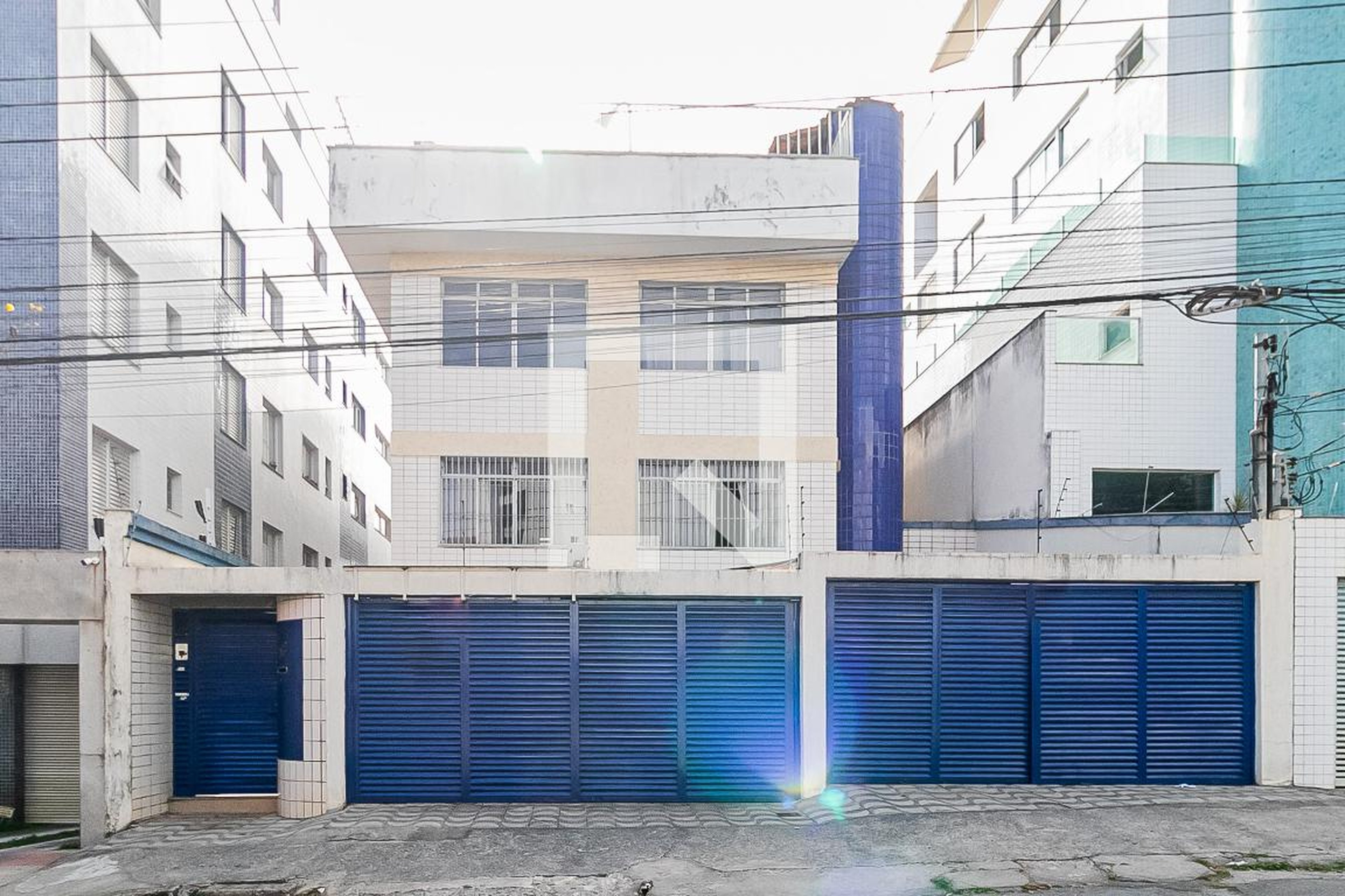 Fachada Condomínio em Rua Dr Teles, 262