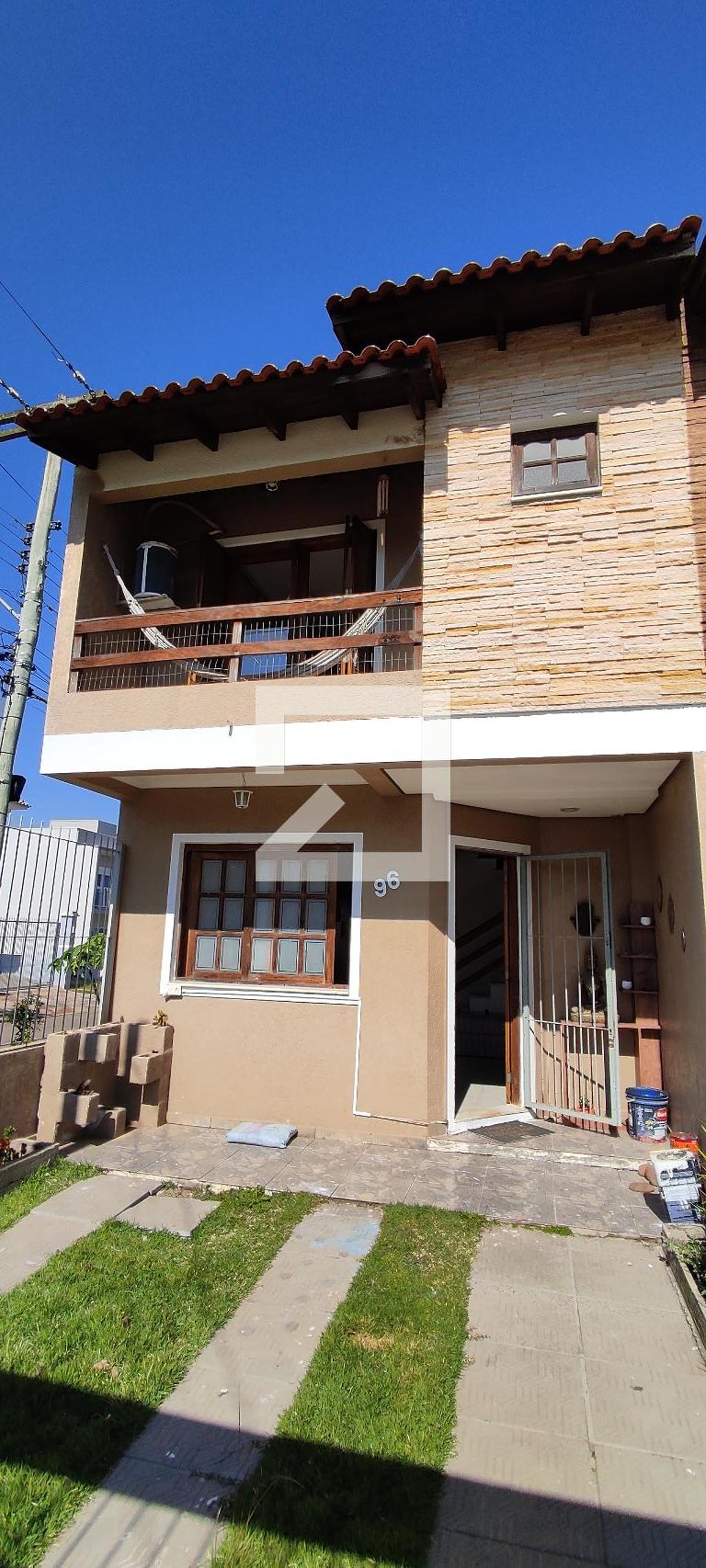 Fachada Condomínio em Rua Embira, 96