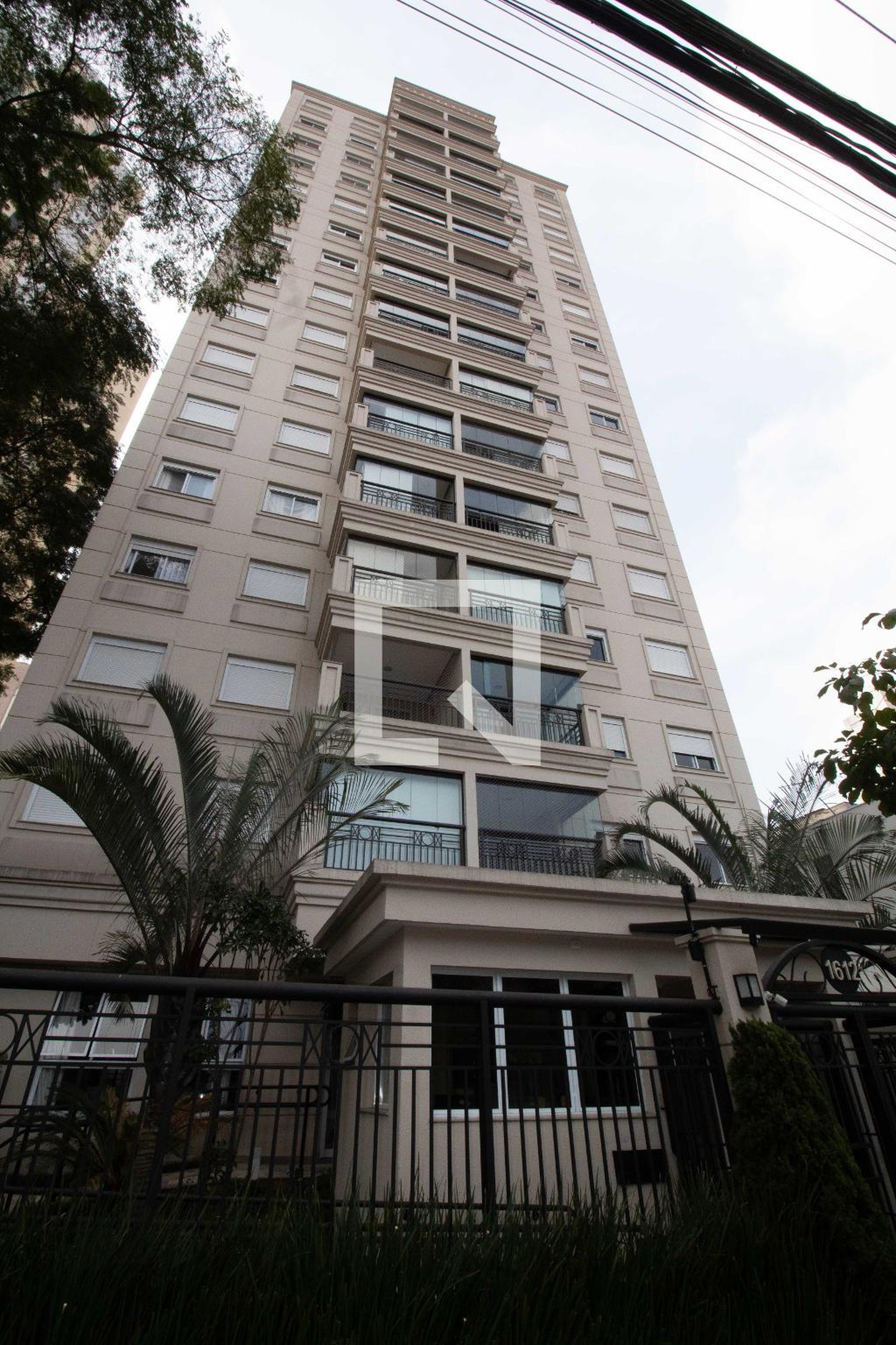 Fachada do Prédio Condomínio em Rua Luís Góis, 1610