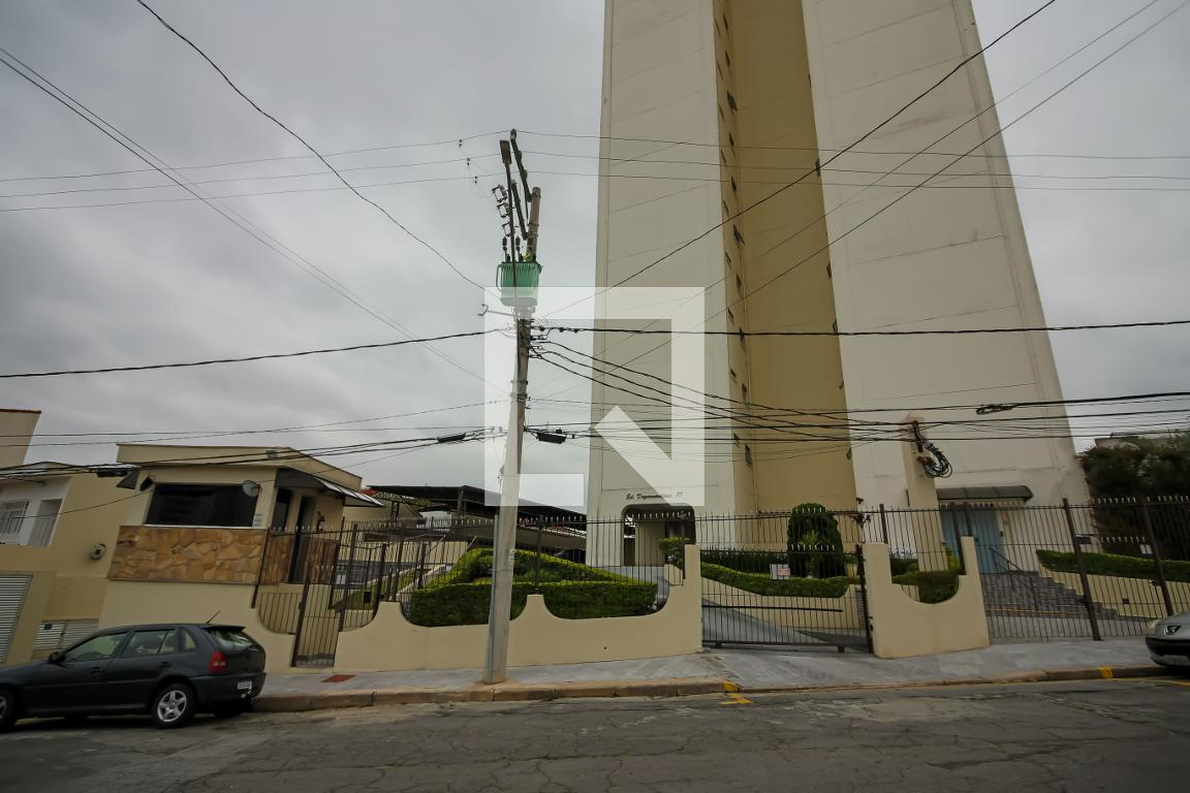 Fachada do Condomínio Condomínio Degumergian