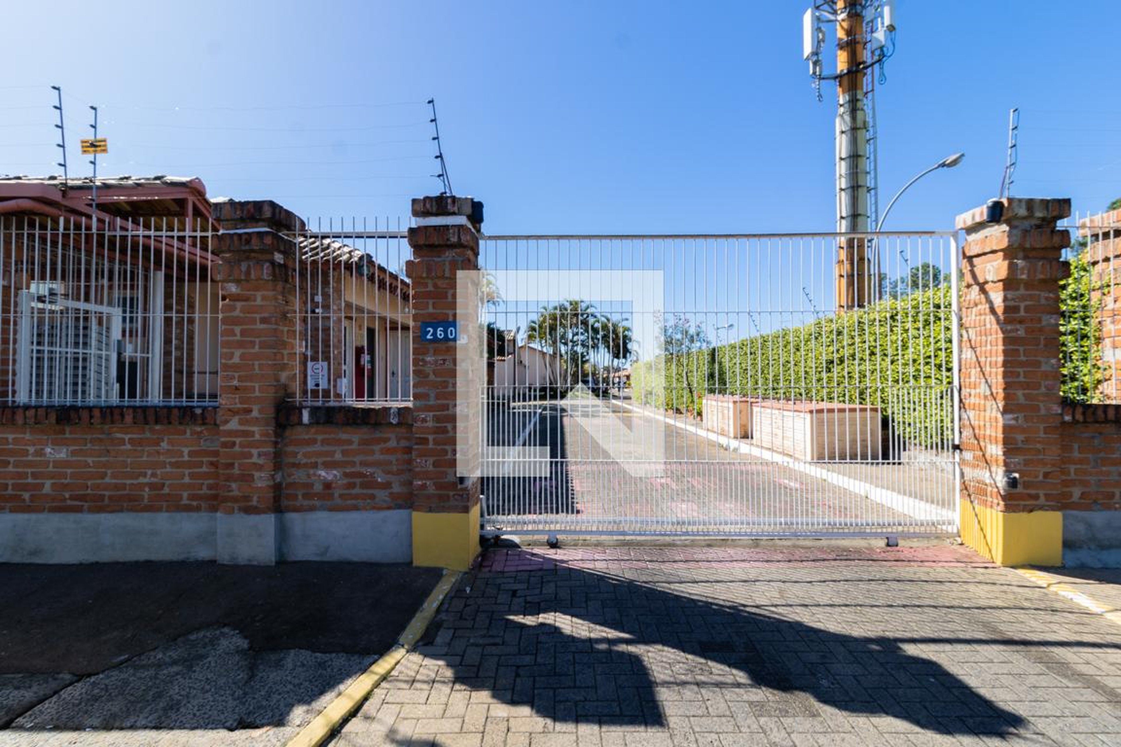 Fachada do condomínio Condomínio Horizontal Recanto Ferrari