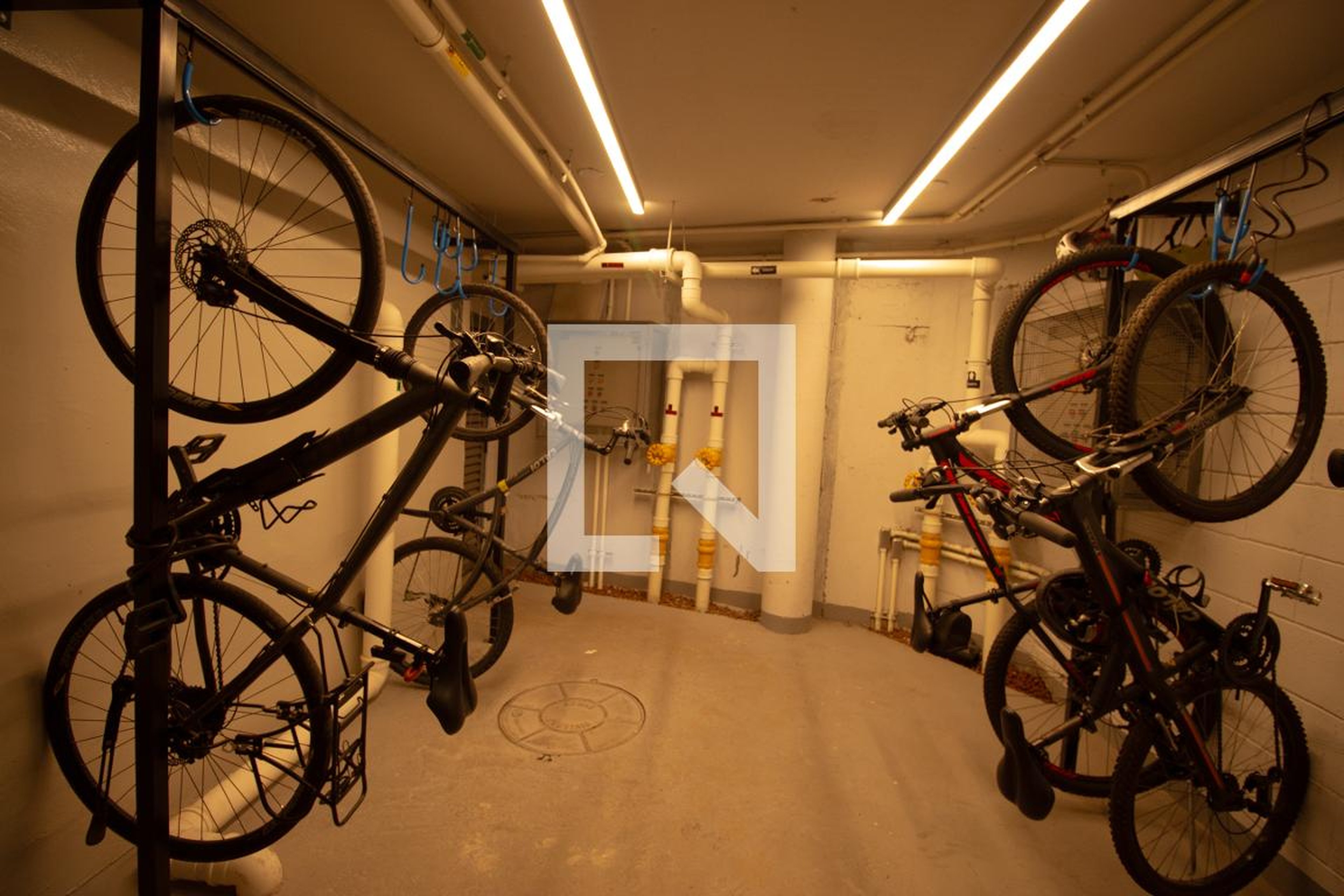 Bicicletário - You,Inc